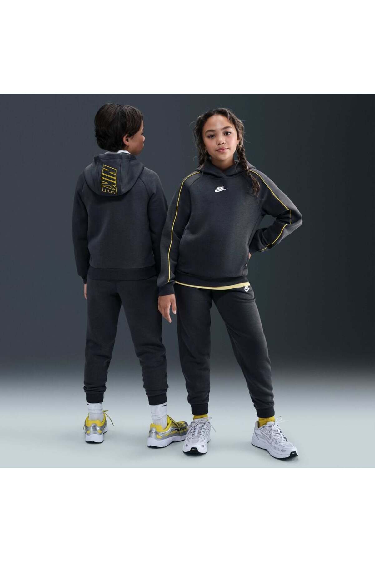 nike womens sweatsuit sets