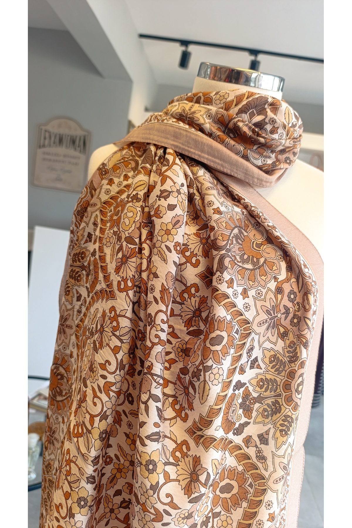 SCARF DİAMOND ADEL ŞAL