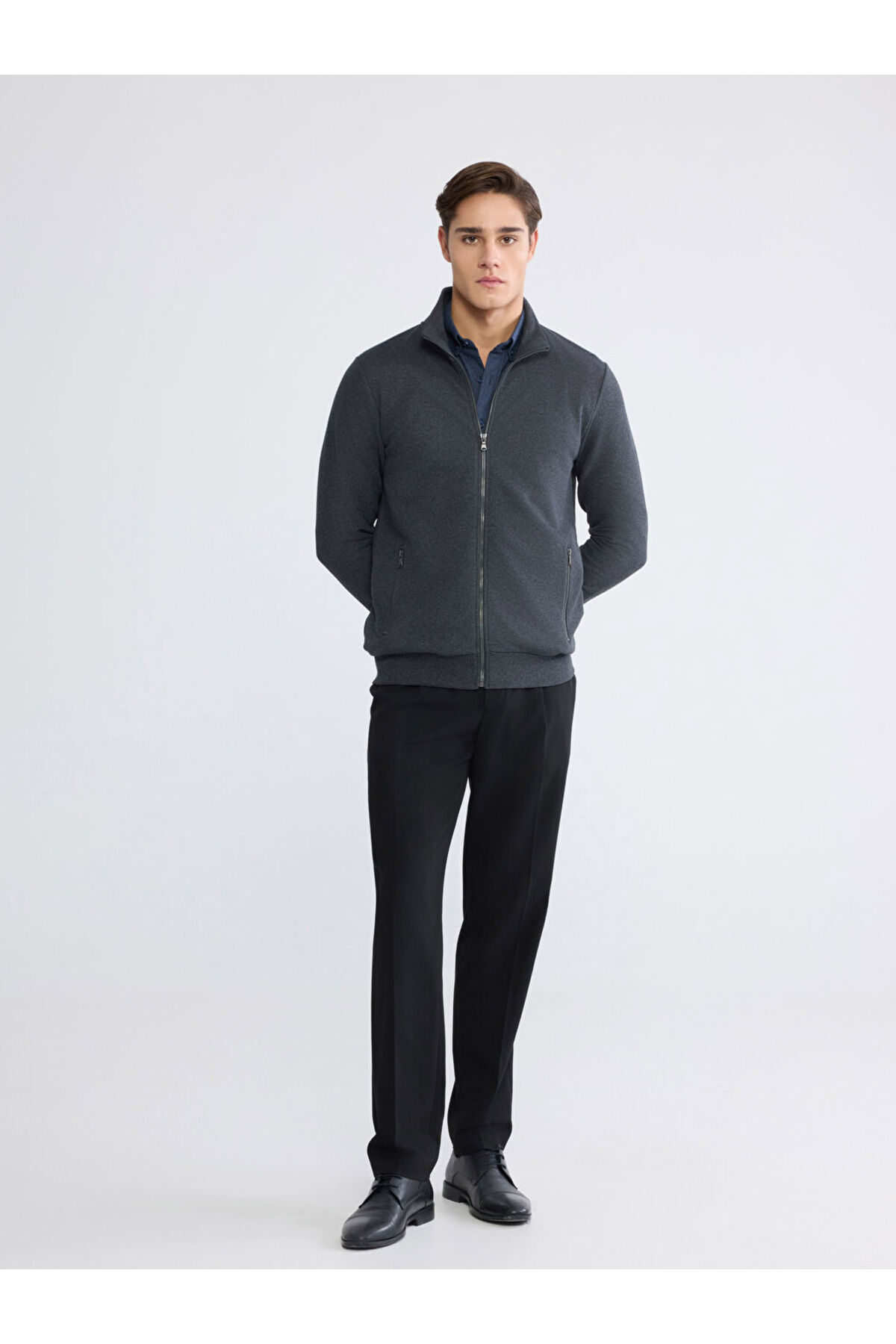 LC Waikiki  Antrasit Standart Kalıp Dik Yaka Erkek Fermuarlı Sweatshirt - Görsel 2