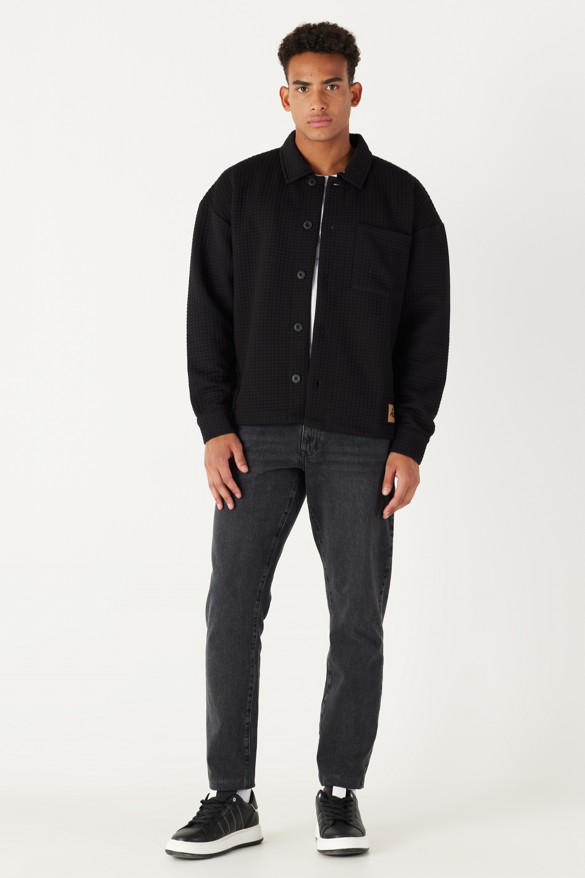 AC&Co / Altınyıldız Classics Siyah Loose Fit Gömlek Yaka Desenli Örme Ceket görsel 2