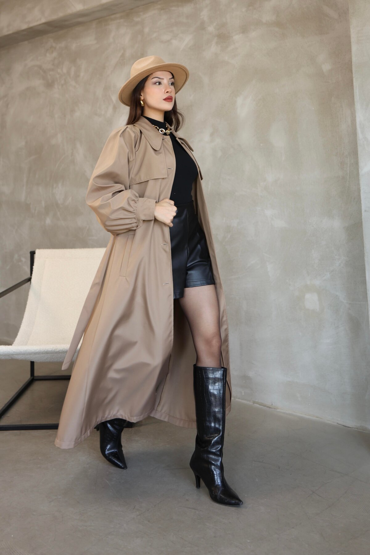 QUBERZ  Büyük Beden Balon Kol Rezort Yaka Kemerli Uzun Trençkot - Görsel 2