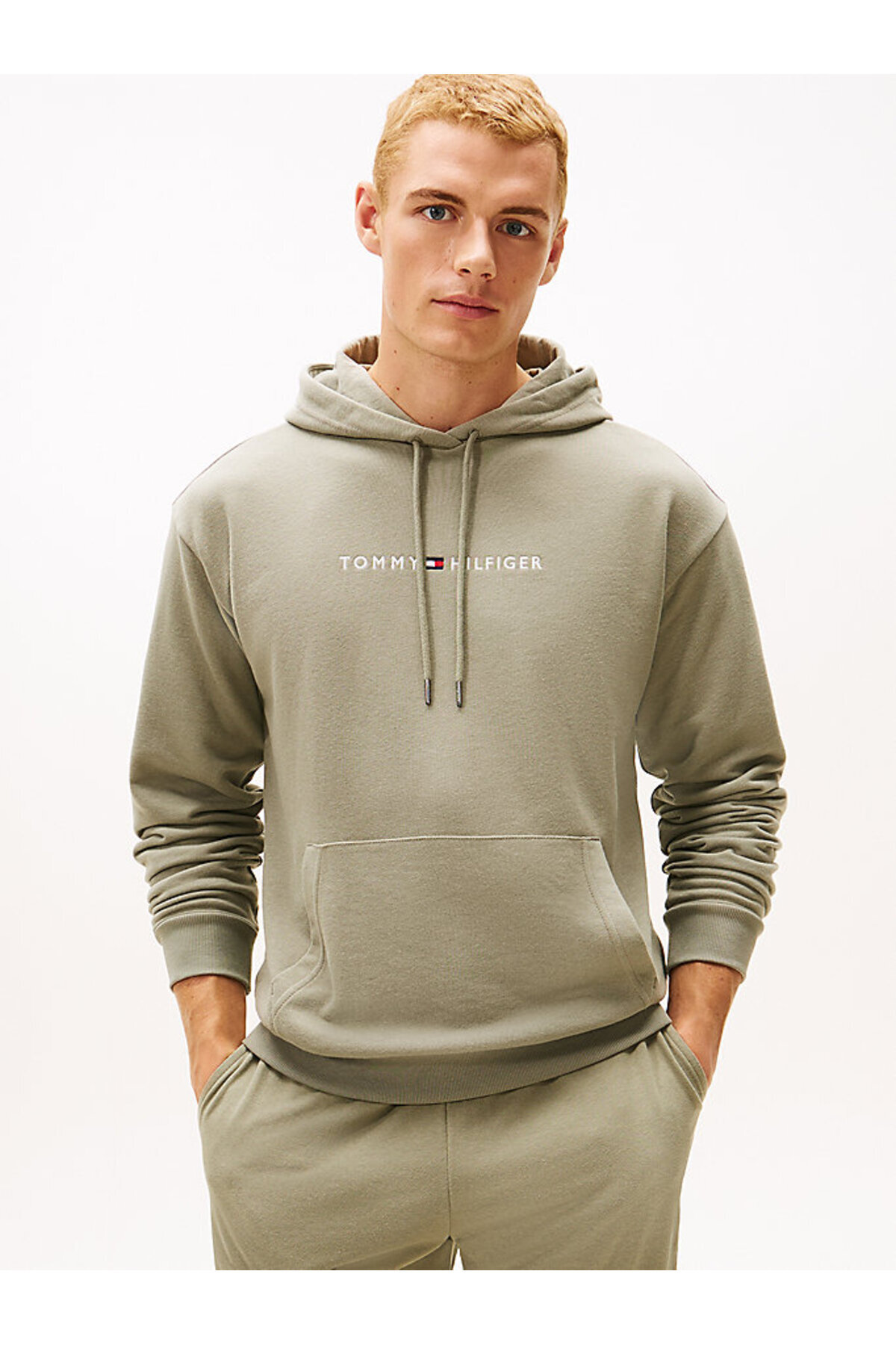 تامی هیلفیگر سویشرت کلاه‌دار راحت با جزئیات لوگوی اصلی TH