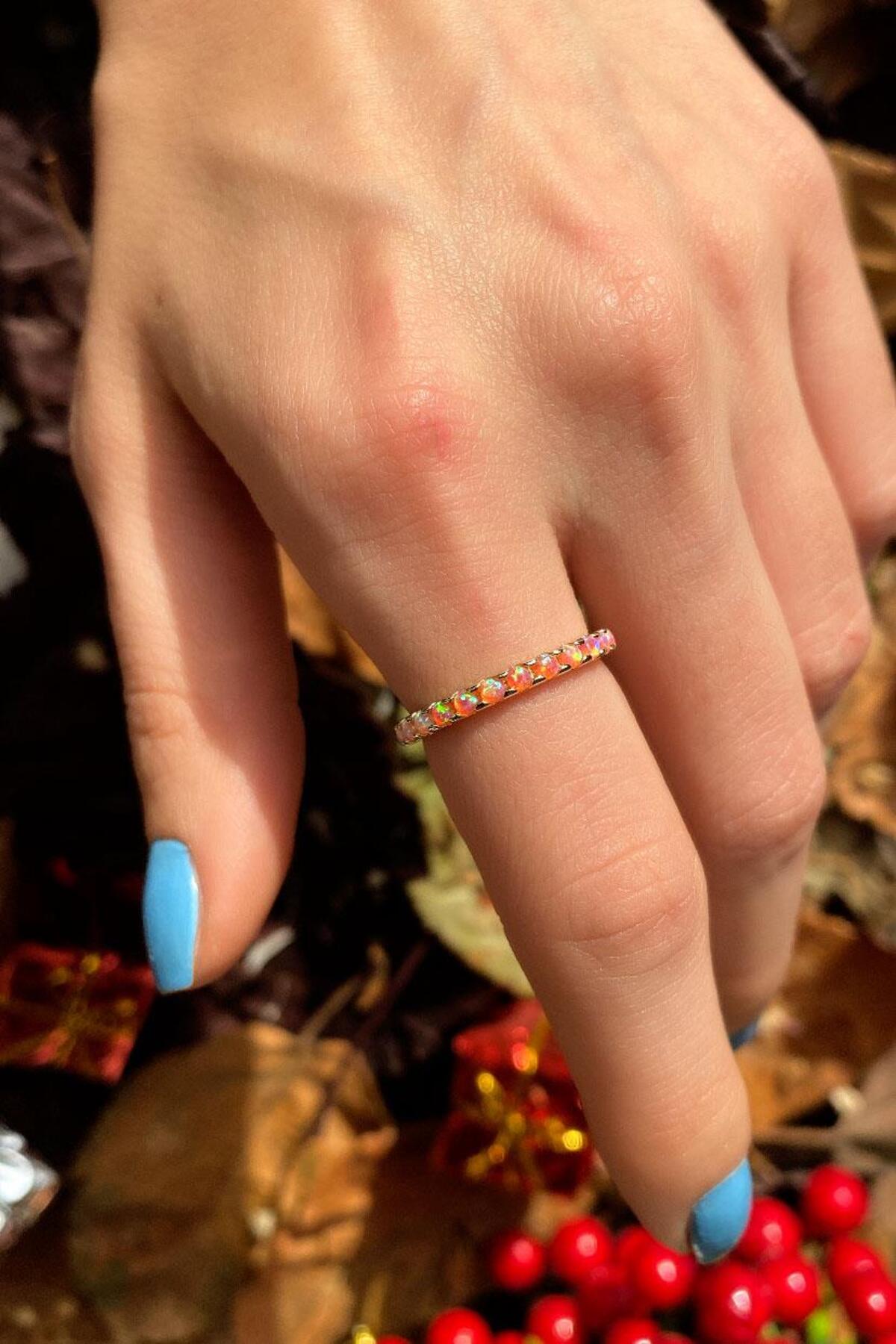 Spossy Silver Jewelry 925 Ayar Gümüş 14 Ayar Gold Kaplamalı Pembe Opal Taşlı Tam Tur Yüzük