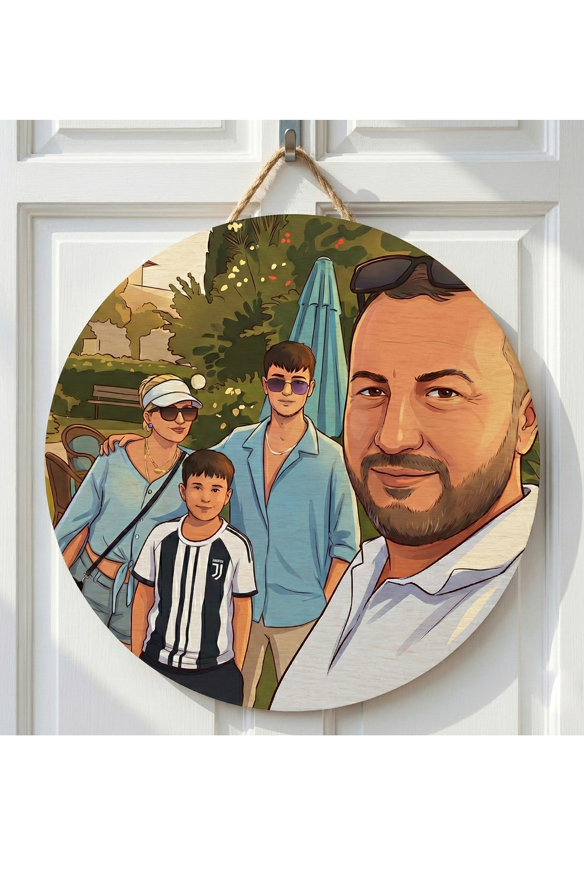 Kişiye Özel Fotoğraftan Avatar Çizimli Ahşap Kapı Süsü - Aileye Özel Tasarım 3