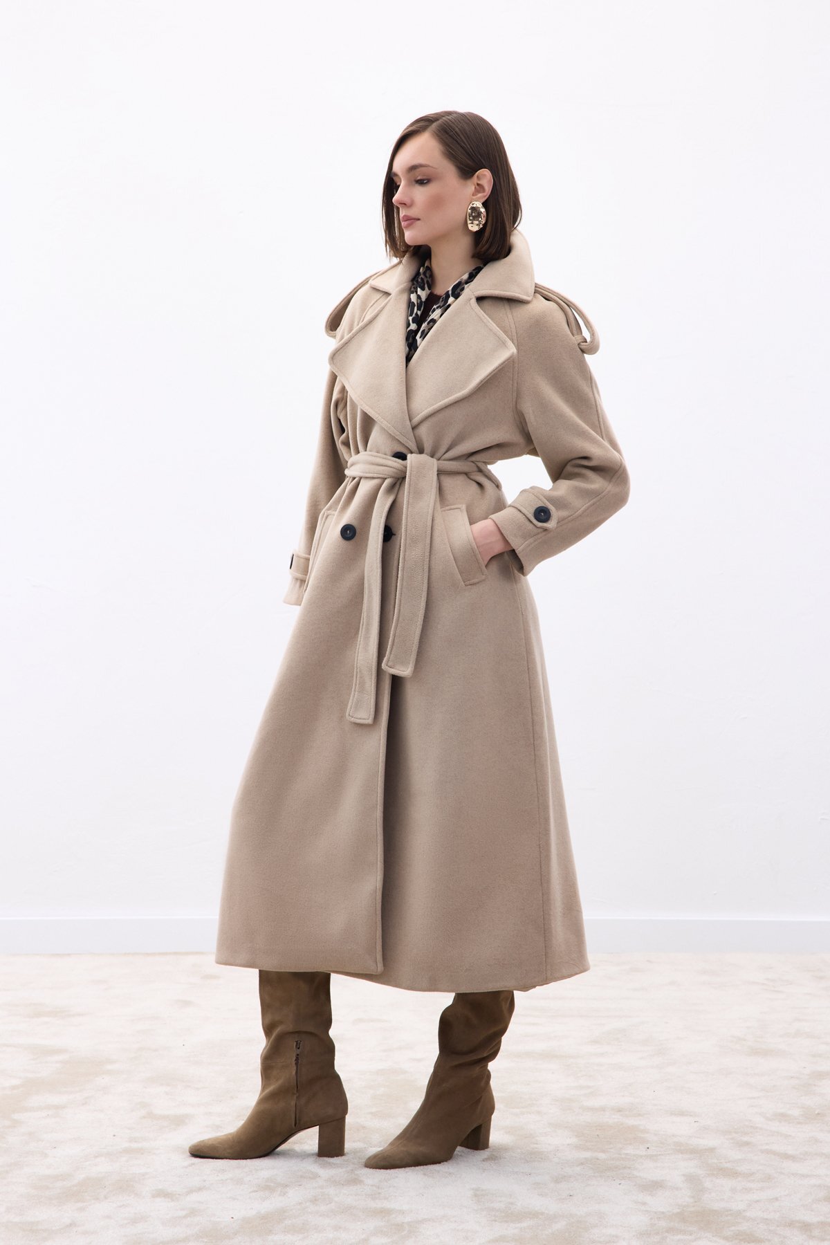 Sateen  Geniş Yaka Uzun Kaban - Bej - Görsel 4