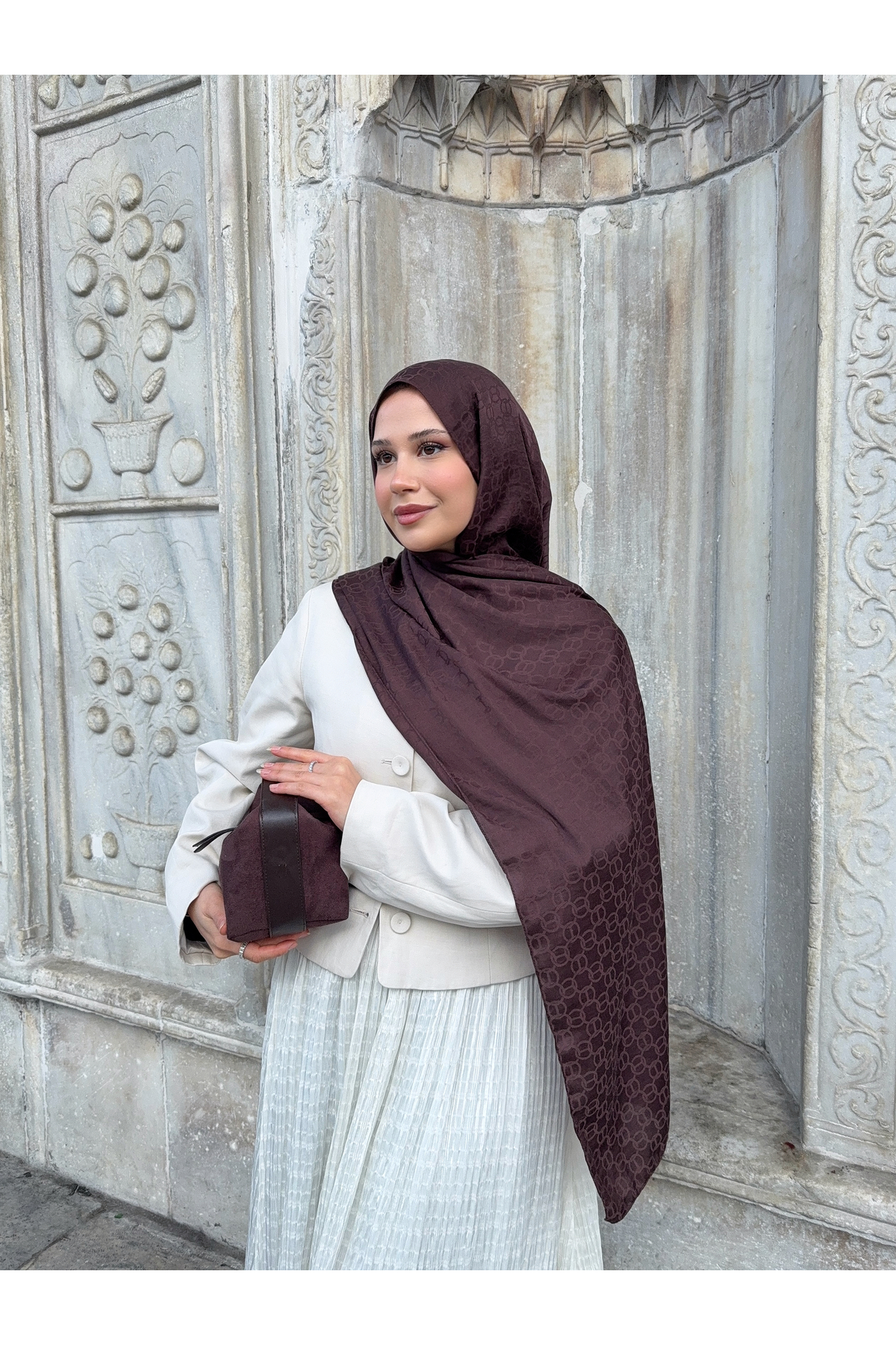 Mira İpek  Halka Desen Pamuklu Ayrobin Jakar Şal