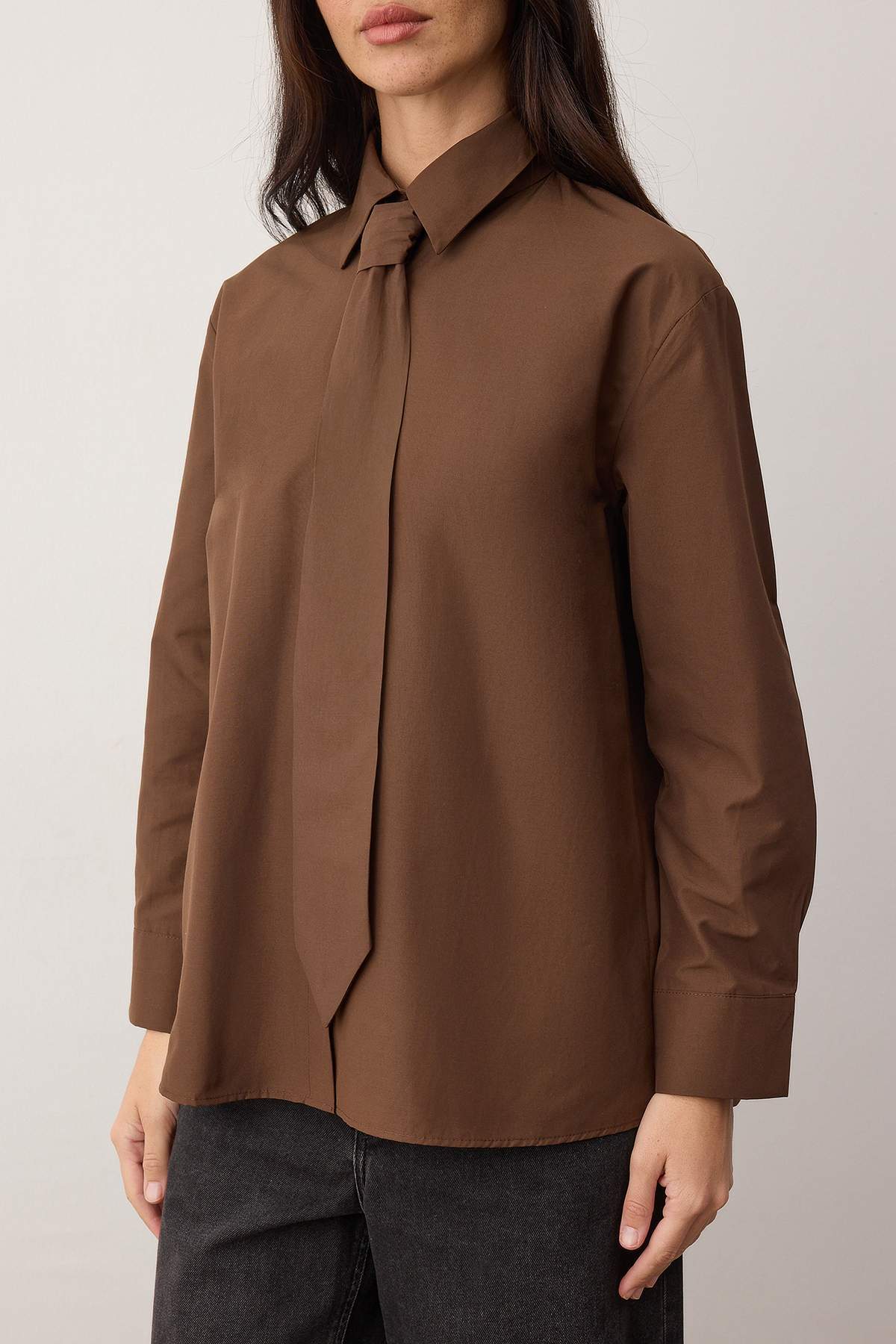 Trendyolmilla  Kahverengi Kravatlı Geniş Kesim Gömlek TWOAW26GO00142 - Görsel 3