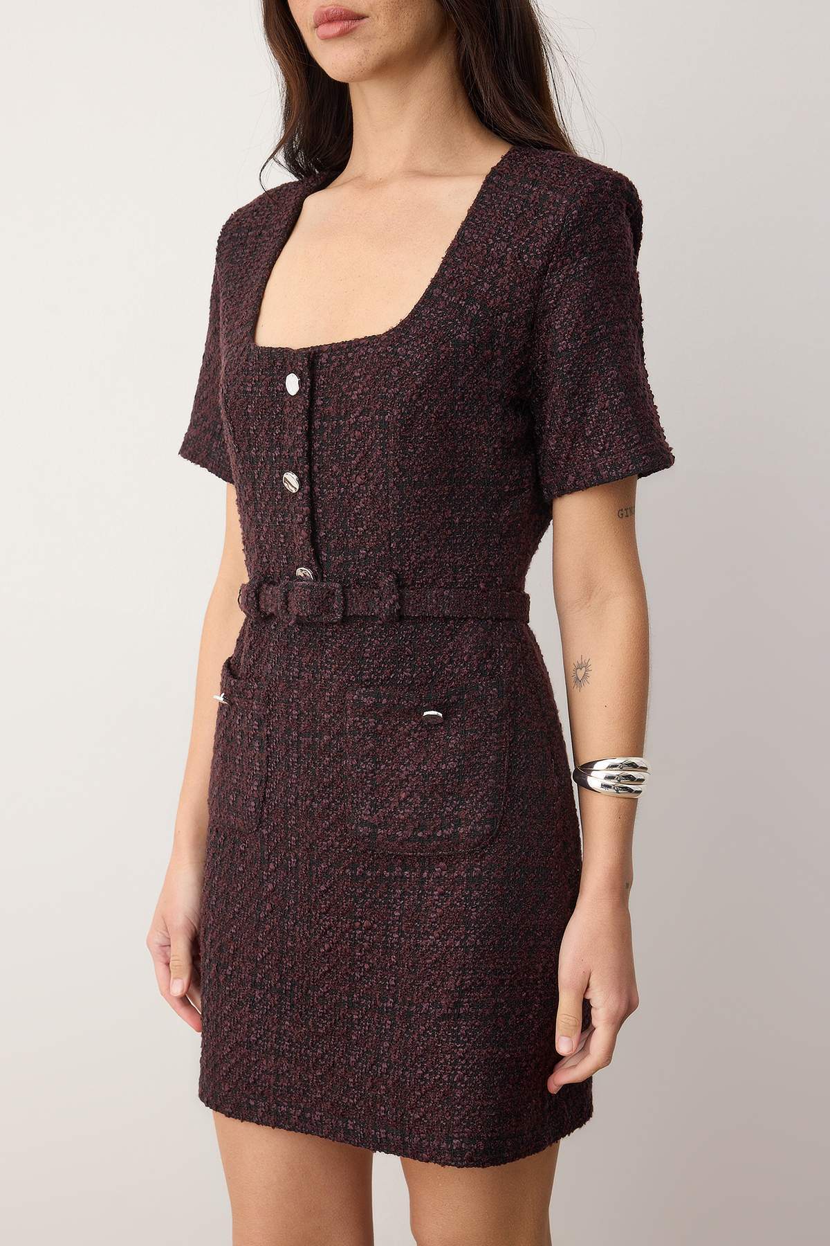 Trendyolmilla  Mürdüm Kemerli Düz Kemerli Kısa / Mini Dokuma Elbise TWOAW26EL00365 - Görsel 3