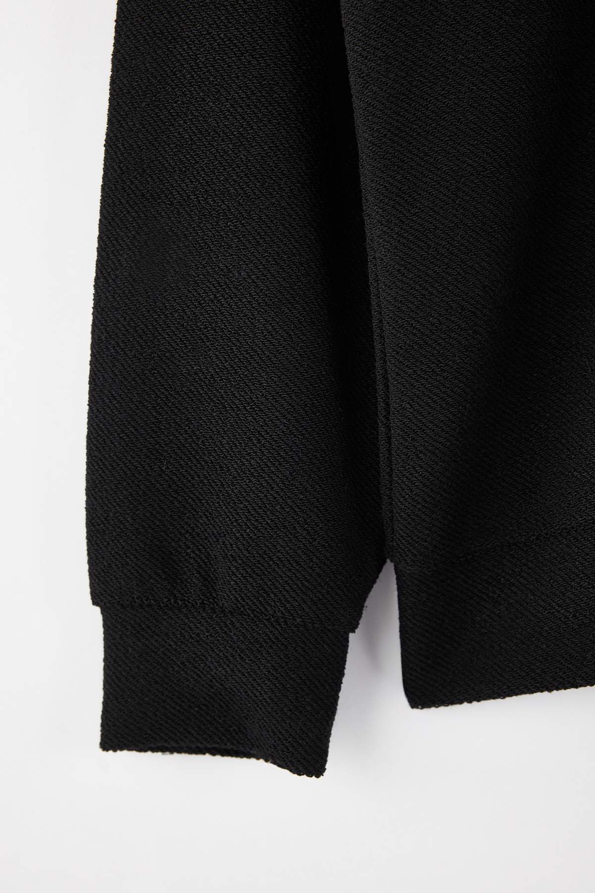 Trendyolmilla  Siyah Yeni Oversize/Geniş Kesim Polo Yaka Kalın Çıtçıtlı Sweatshirt TMNAW26SW00051 - Görsel 7