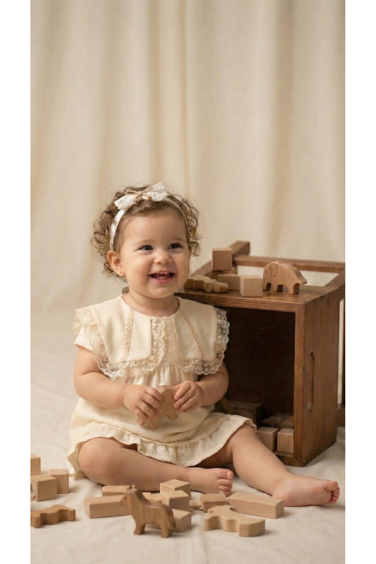SCALLOPED DETAILED MODELED COLLAR JACQUARD WAFFLE PREMIUM BABY DRESS AND HAIR BANDANA SET