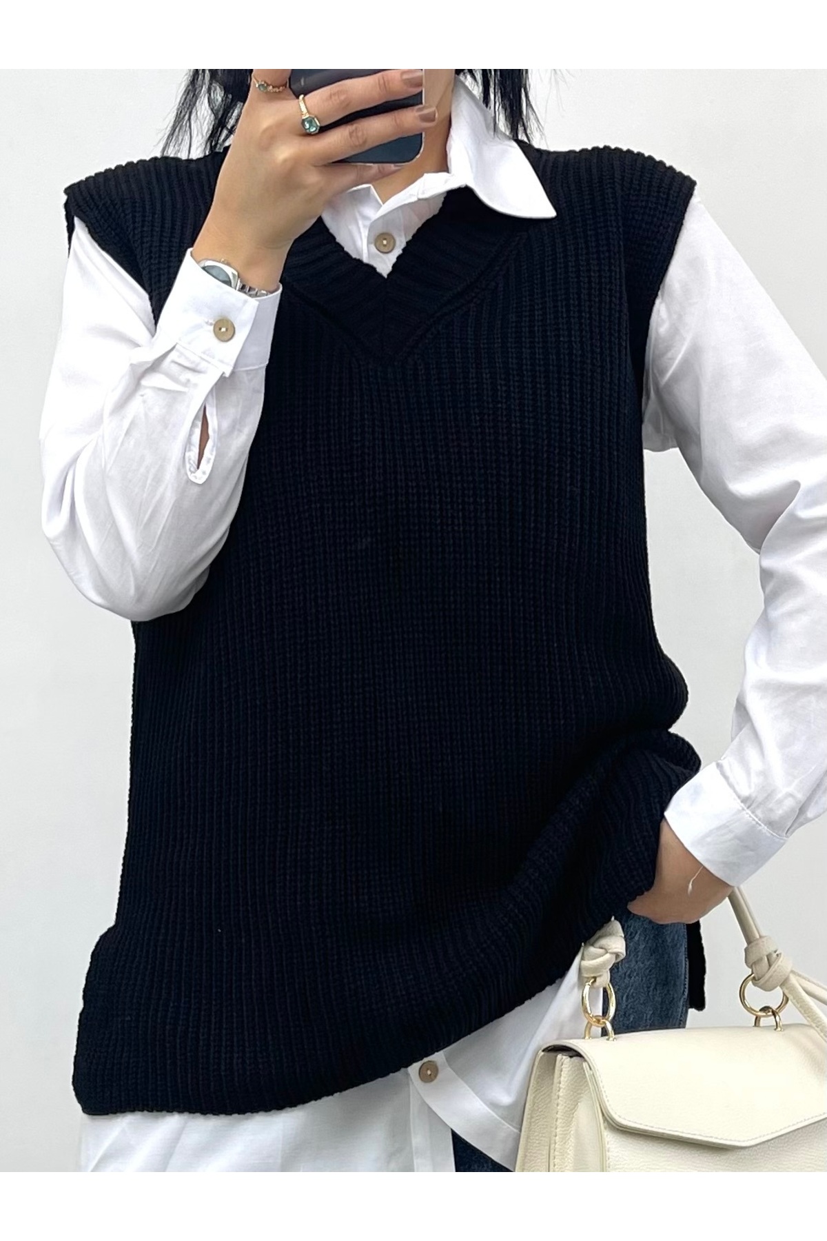 NISUM V-NECK KNITWEAR SLIT SWEATER
