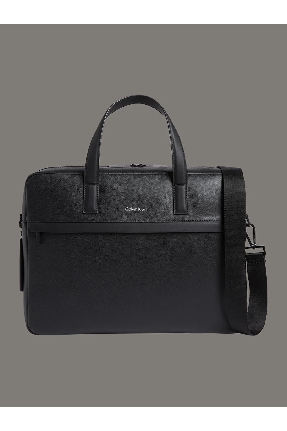 کلوین کلاین کیف لپ‌تاپ و کیف مدارک مردانه LV با سطح بافت‌دار متالیک و لوگوی برجسته مشکی و بند بلند جداشدنی