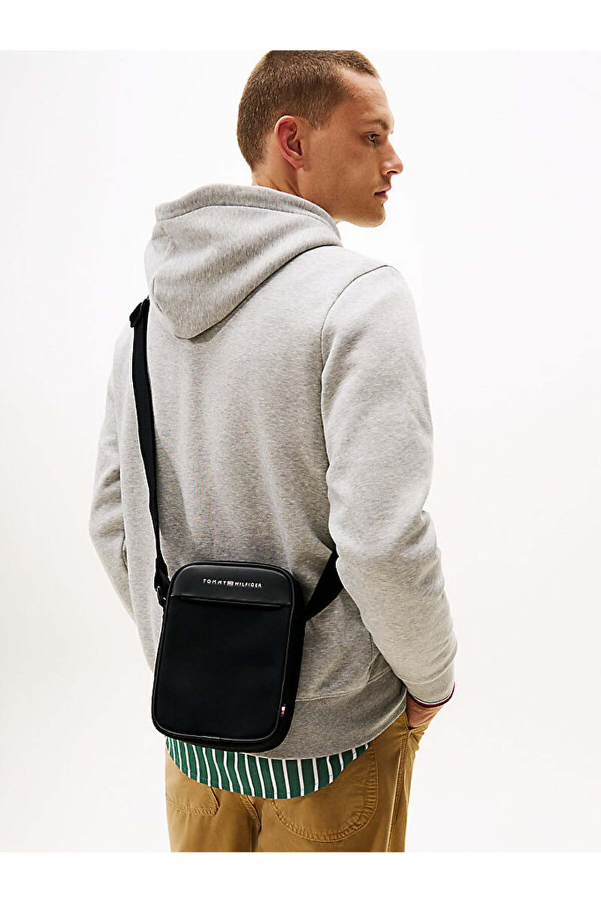 Tommy Hilfiger  TH Foundation Mini Reporter Erkek Siyah Çanta AM0AM13624BDS - Görsel 5