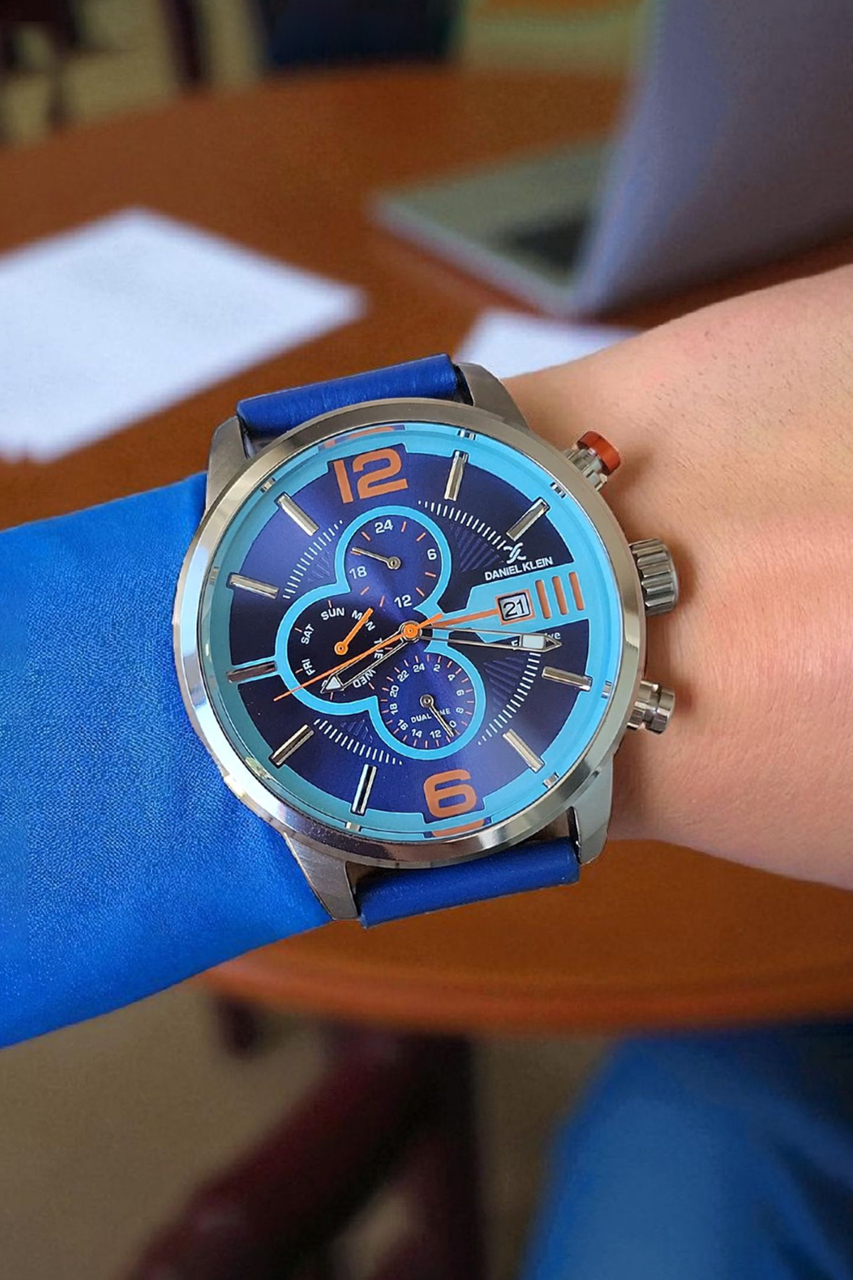 Men's Watch with Navy Blue Leather Strap Function