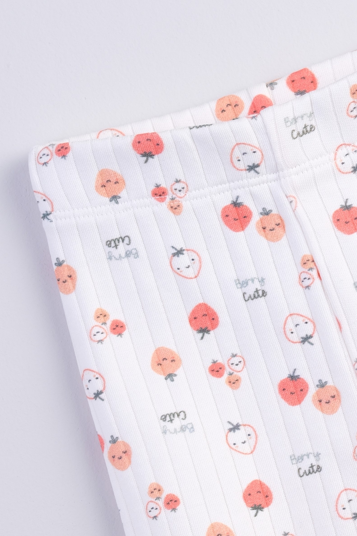 Bondberro Çilek Desenli Paçası Fırfırlı Kaşkorse Bebek ve Çocuk Taytı fotoğrafı 2 (önizleme)