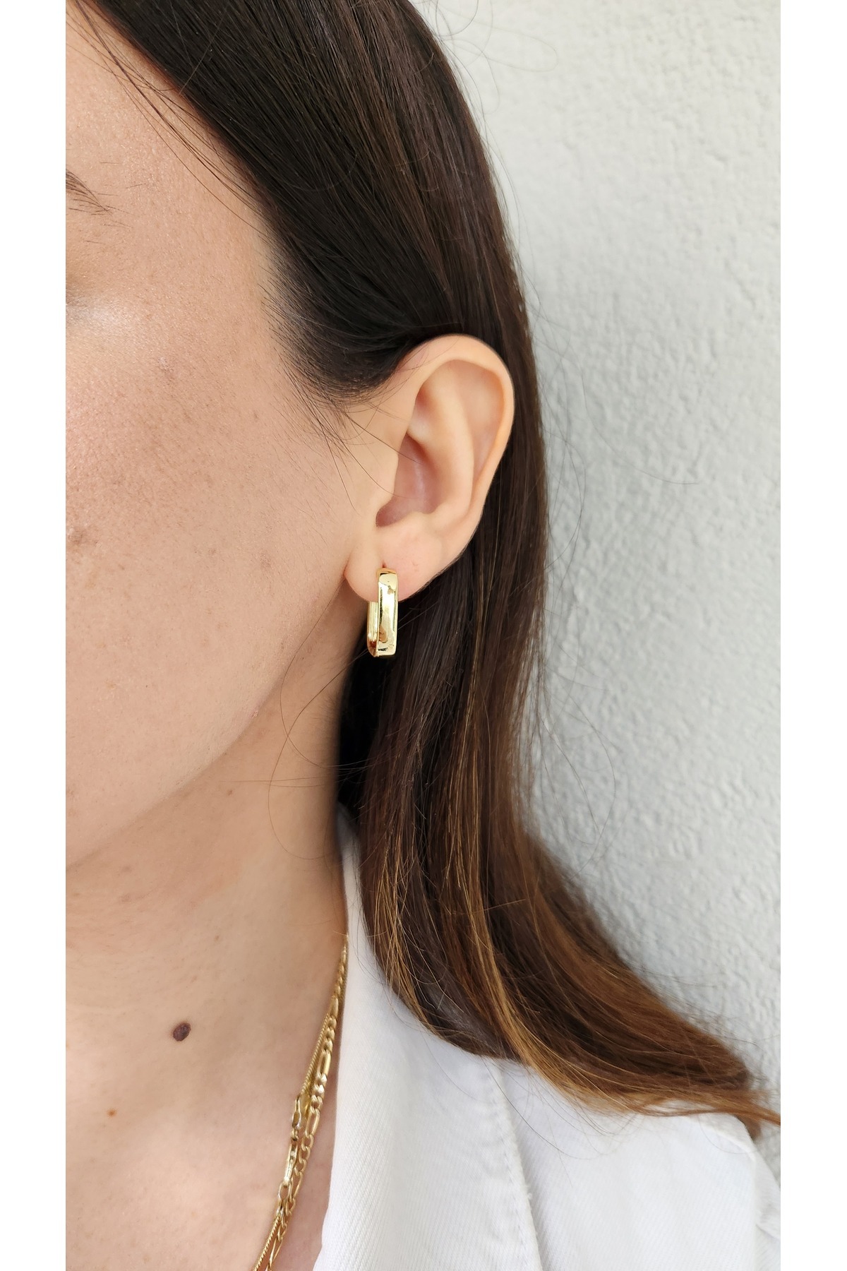 14K GOLD RENK XUPİNG KARARMAZ DİKDÖRTGEN İNCE KÜPE