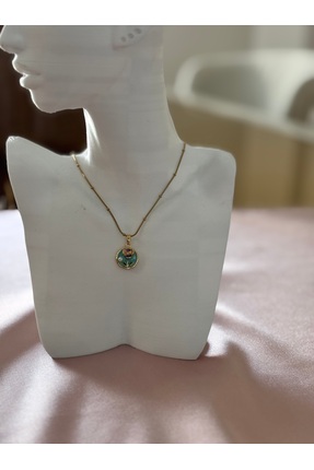 Glamour Yuvarlak üçlü incili çiçekli gold çelik kolye