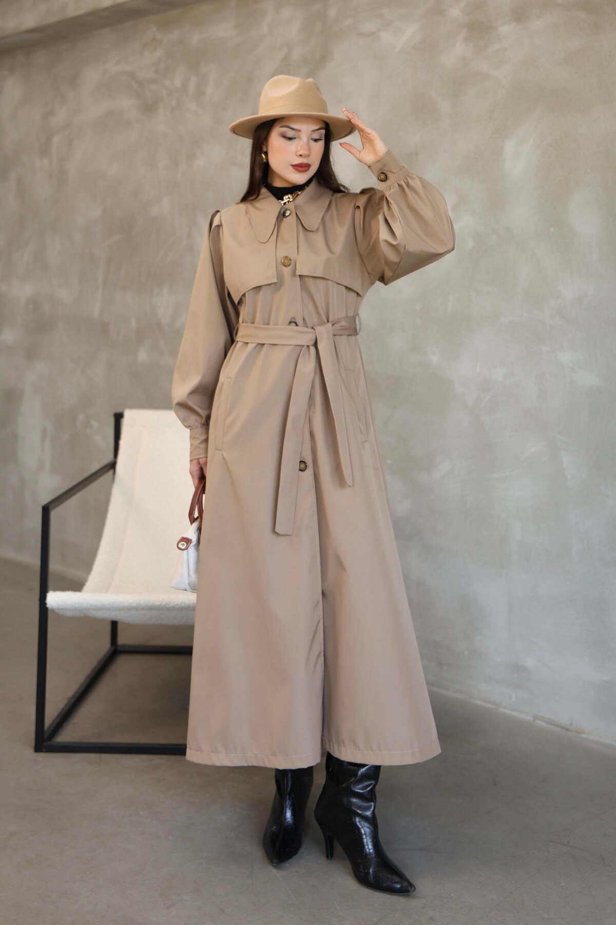 QUBERZ  Büyük Beden Balon Kol Rezort Yaka Kemerli Uzun Trençkot - Görsel 3