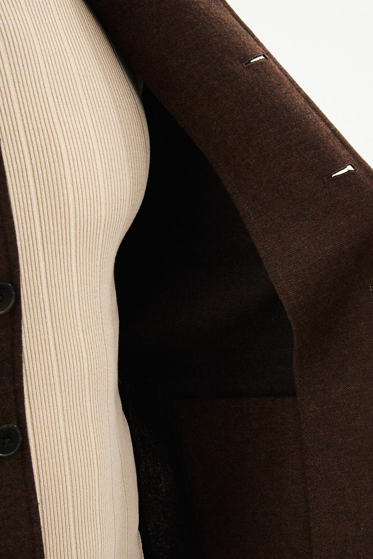 Kırçıllı Slim Fit Gömlek Yaka Düğmeli Kapak Cep Erkek Trenchcoat Kahve - 21337.25K — رنگارنگ — تصویر 6 از 6