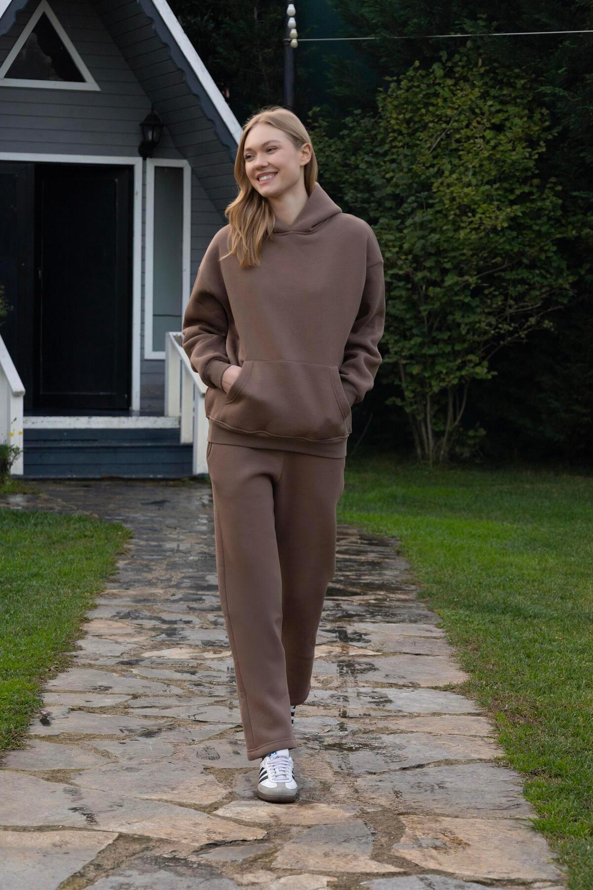 Kapüşonlu İçi Polarlı Unisex Oversize Eşofman Takımı - G09001 - Kahverengi — رنگارنگ TYC16B20BC87B7F9DB6A88400