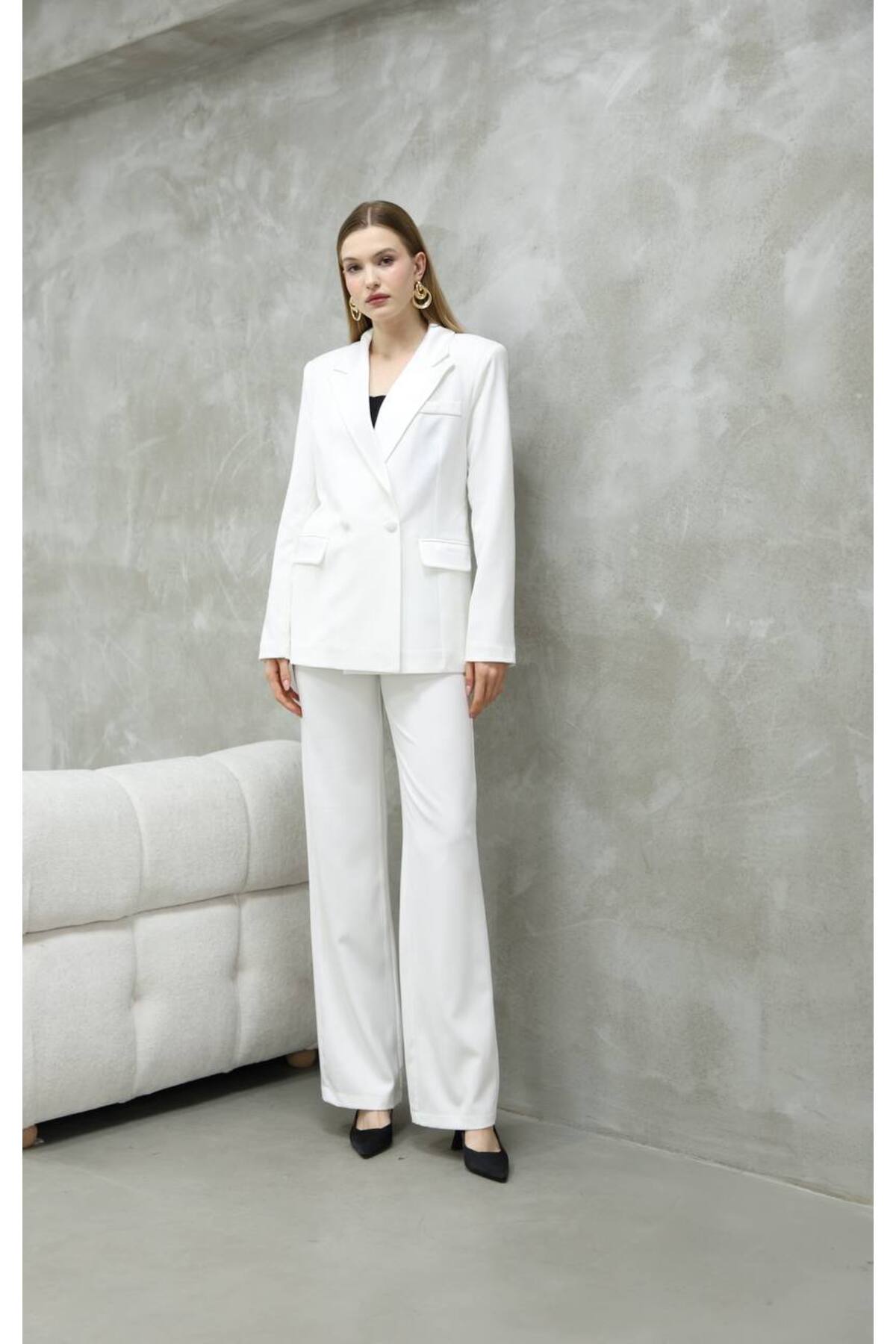 Women's Satin Detail White Blazer and Pants Suit - Görsel 3