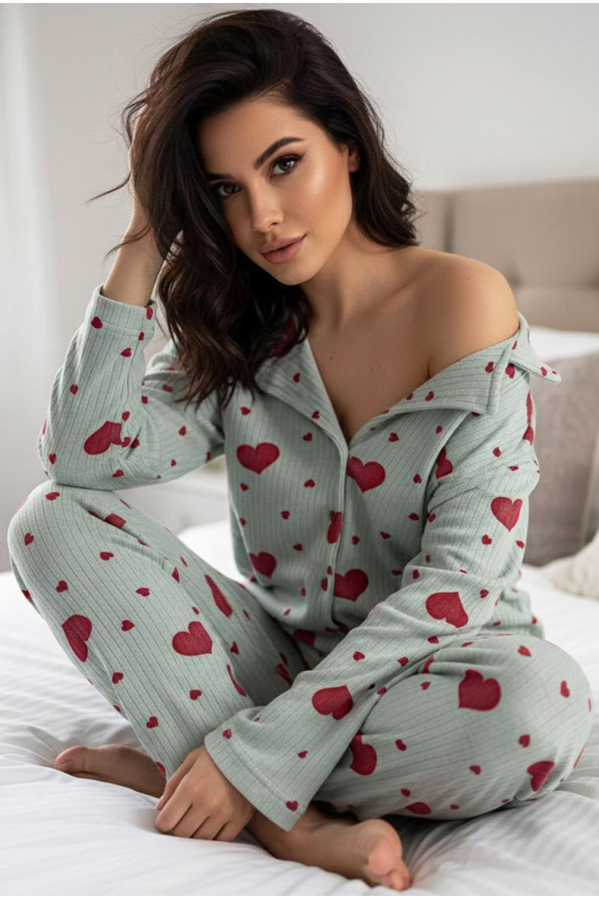 Siyah İnci yeşil kırmızı kalp desenli Yumuşak Tuşe Kışlık Fitilli Düğmeli Pamuklu Örme Pijama Takım 7980