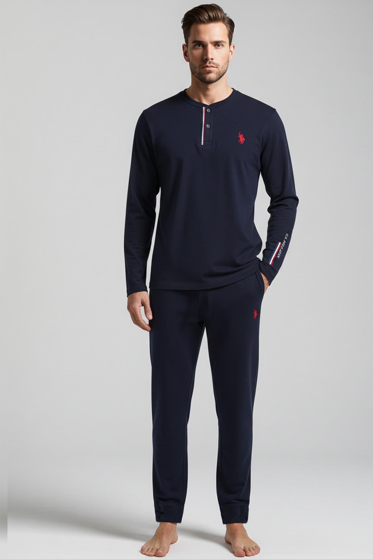 یو اس پولو ست لباس خواب مردانه سایز بزرگ، آستین بلند سرمه‌ای، یقه دکمه‌دار، ساق بلند، مدل C9T5N981