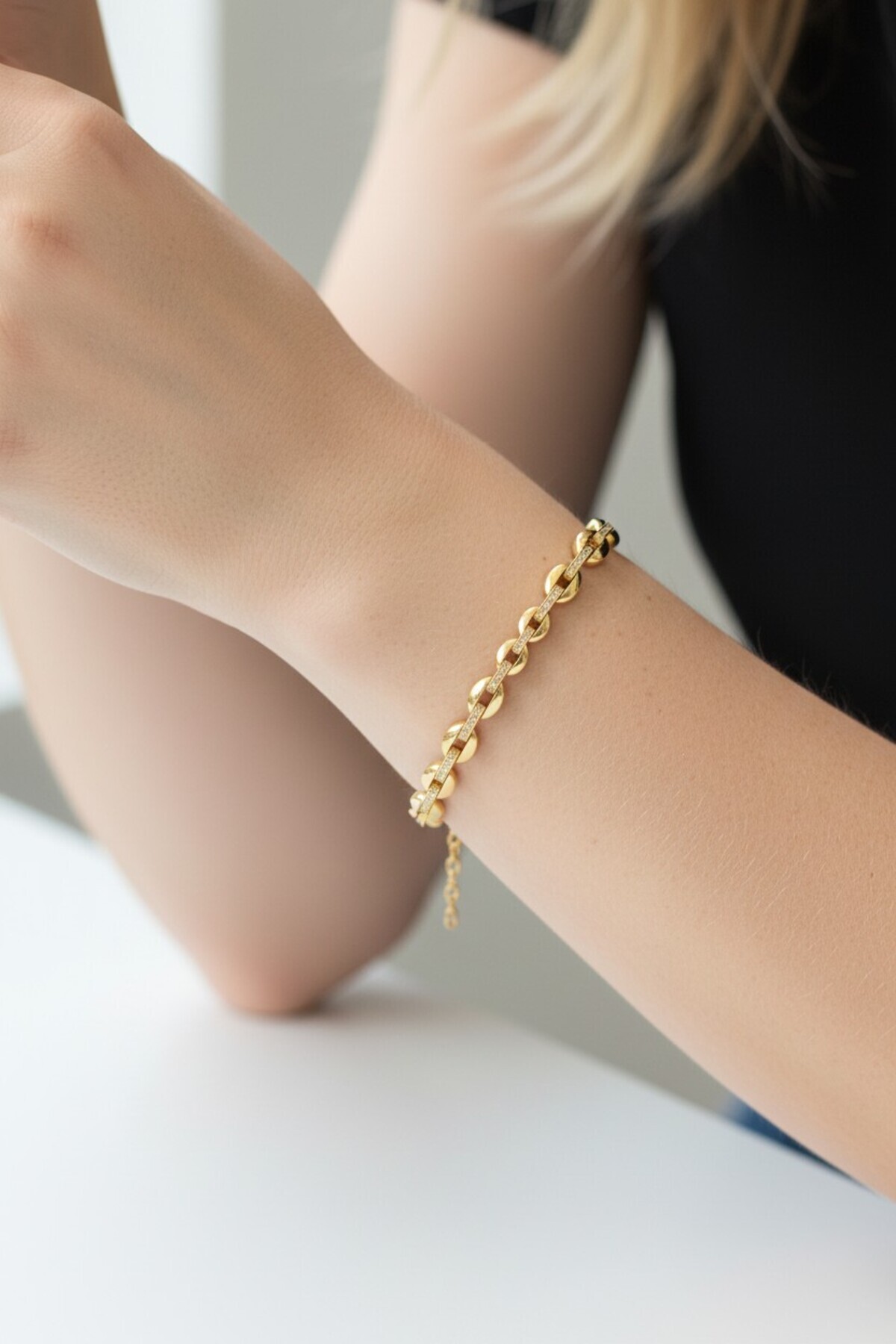 NOVA GRUP MÜCEVHERAT HALKA TAŞLI BİLEKLİK 14 AYAR ALTIN