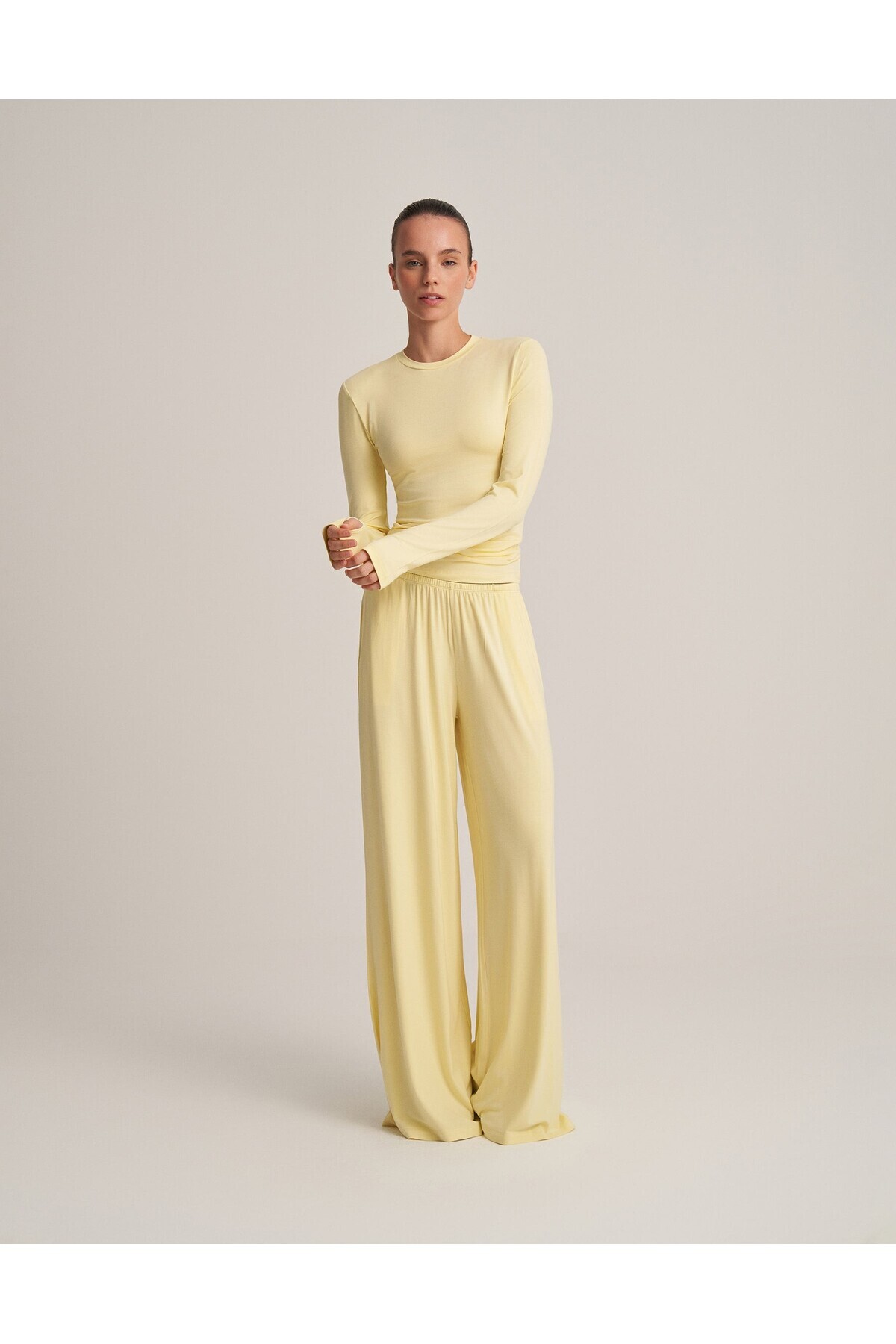 less and romance Fit Cut Long Sleeve T-Shirt Butter Yellow