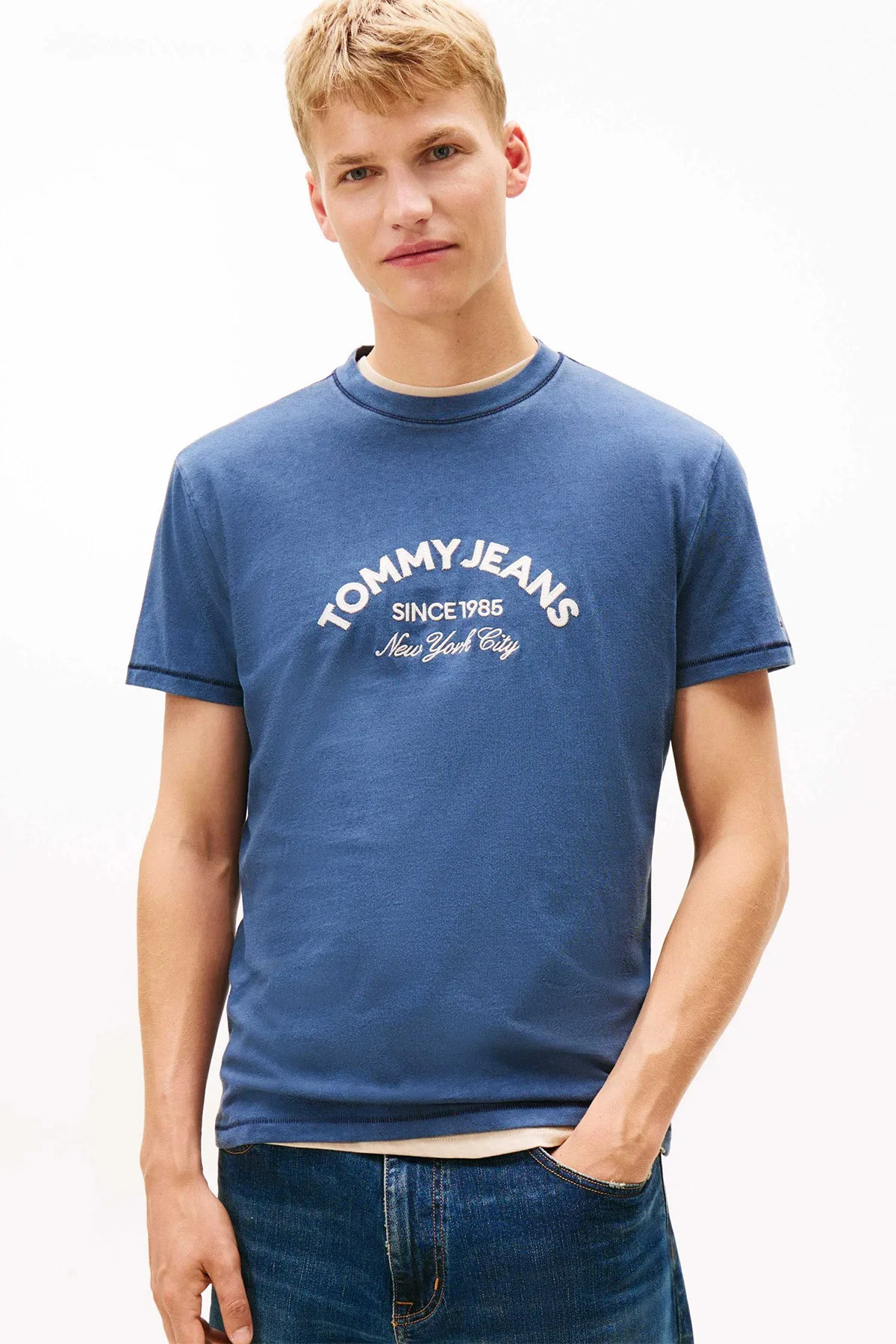 تامی جینز تی‌شرت مردانه - DM0DM22328