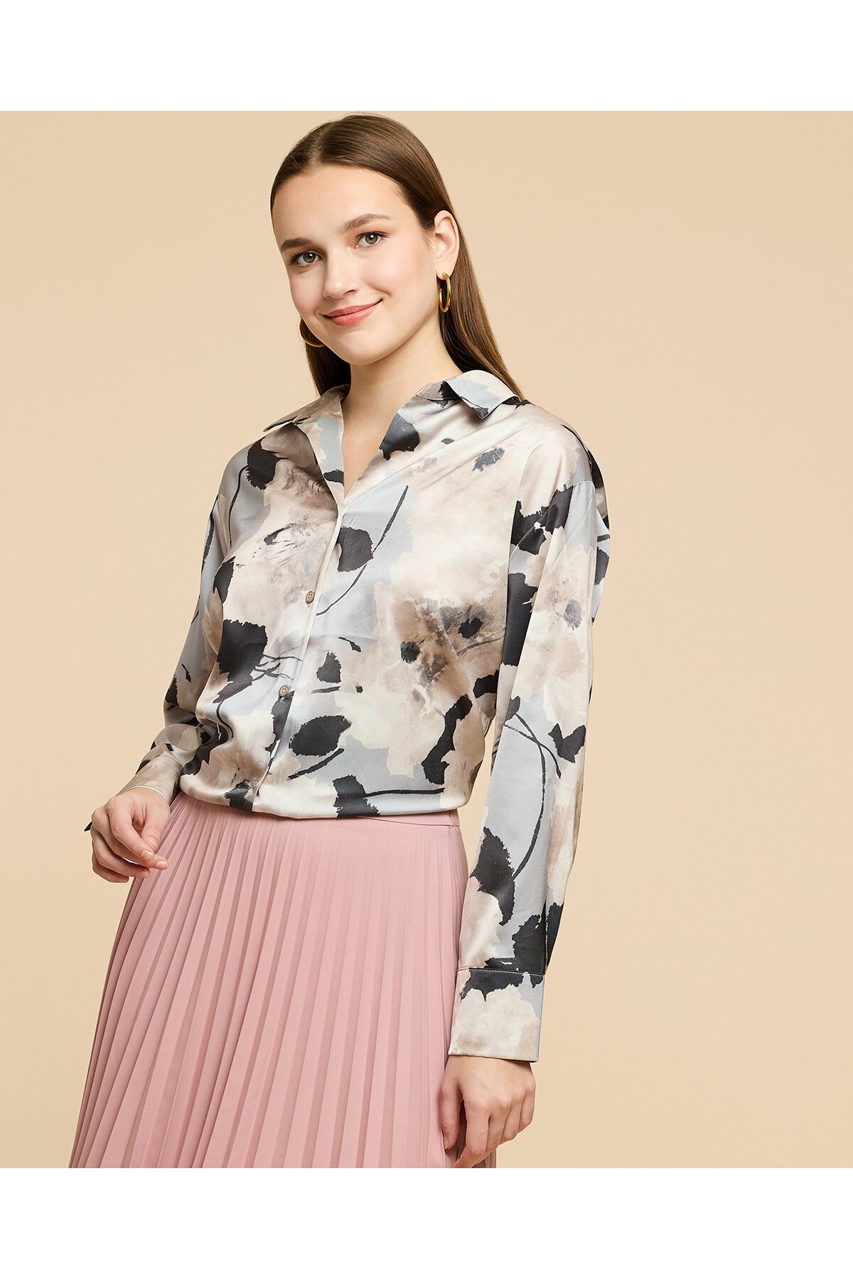 R&B Printed Satin Shirt With Classic Collar And Long Sleeves