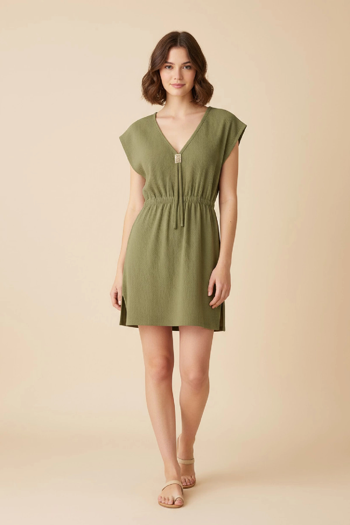 Nemere Kadın Haki Yanları Yırtmaçlı Tokalı V Yaka Mini Plaj Elbisesi