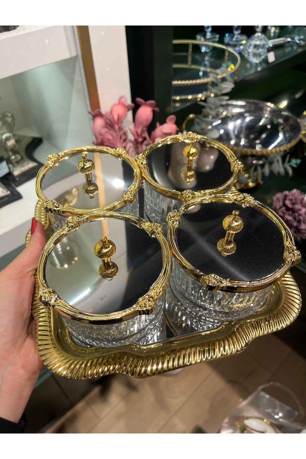 P&ORA PREMIUM KITCHEN PRODUCTS 4-Piece Metal Tray Set, Gold Silver Detailed Serving Dish, Snack Bowl, Breakfast Dish