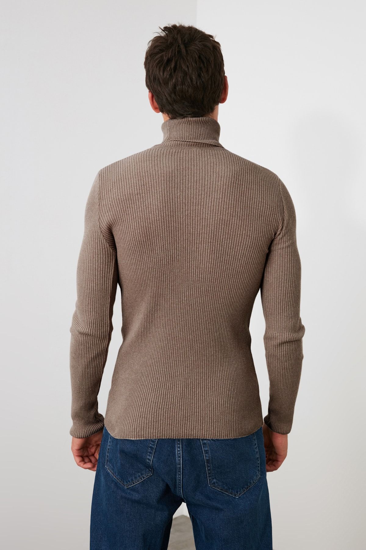 Trendyol Collection-Baumwoll-Cord-Pullover – Rollkragen, schmale Passform TMNAW20MG0031 4