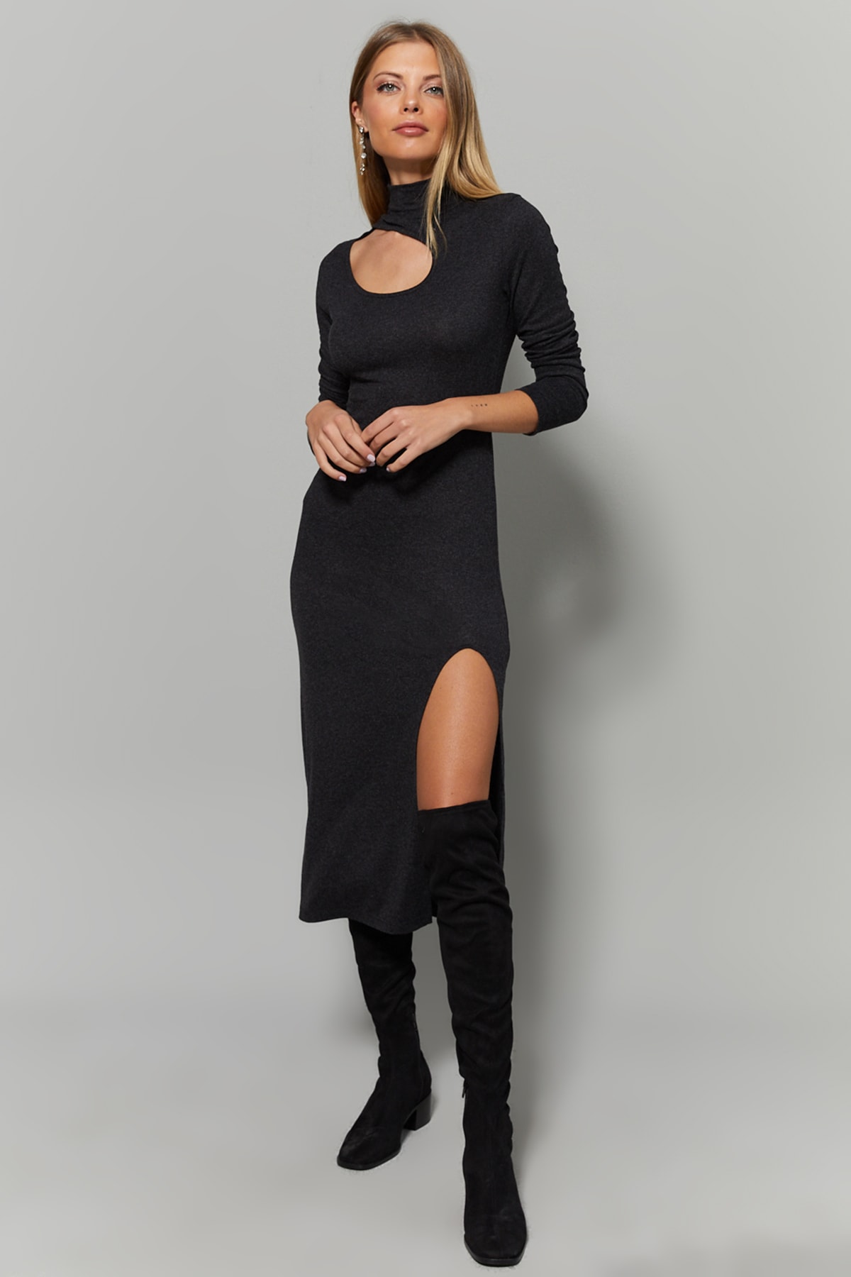 Cool & Sexy Antracytowa sukienka damska z kołnierzykiem i rozcięciem Yİ1984