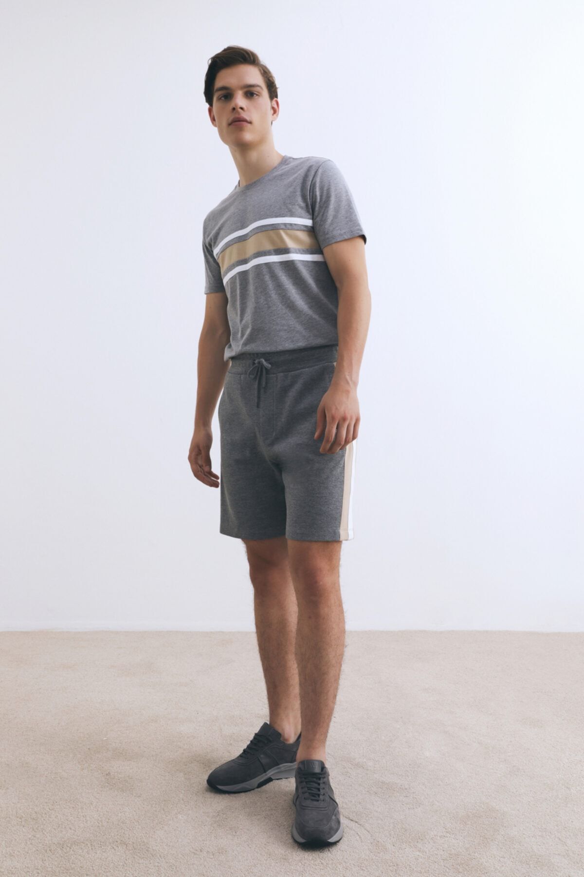 W Collection Gri Şort
