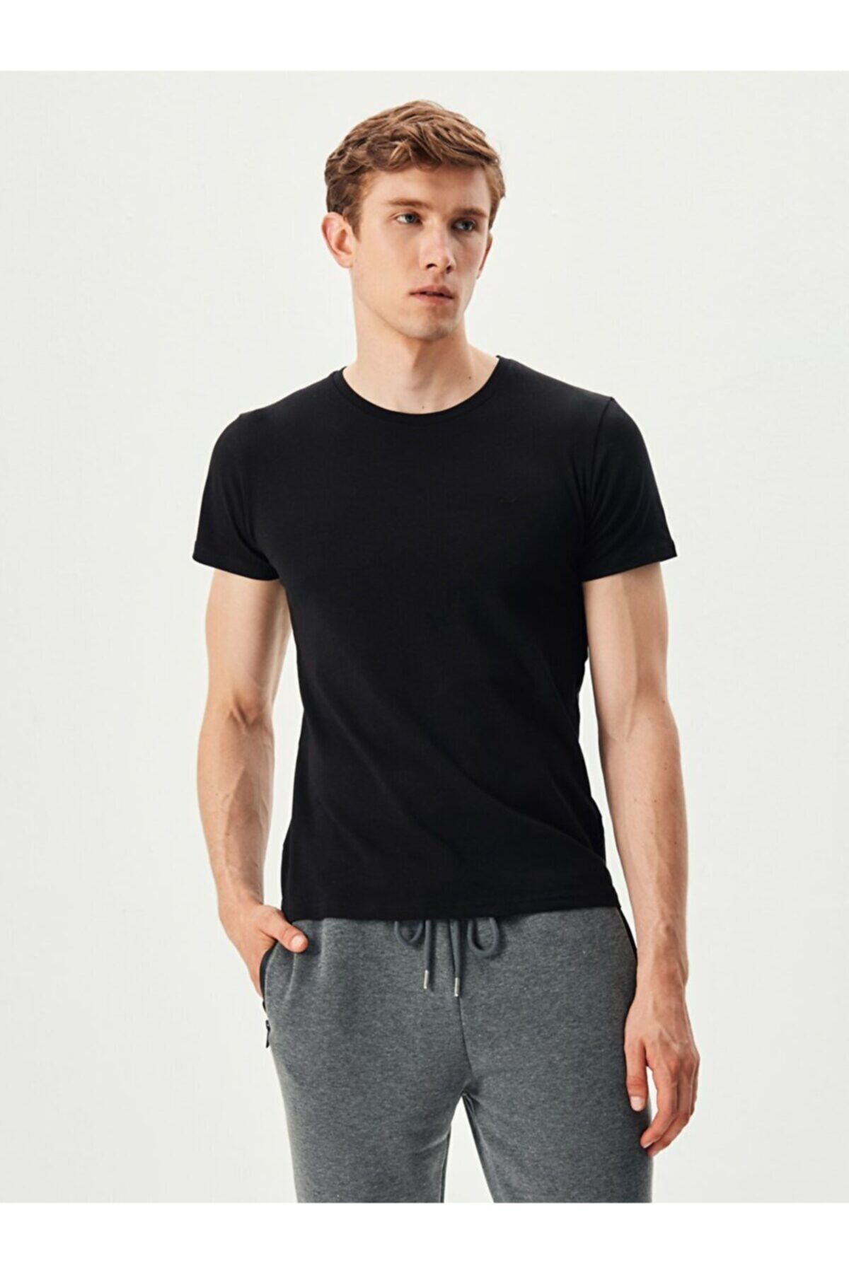 Erkek SIYAH T-SHIRT  0122184515609900000