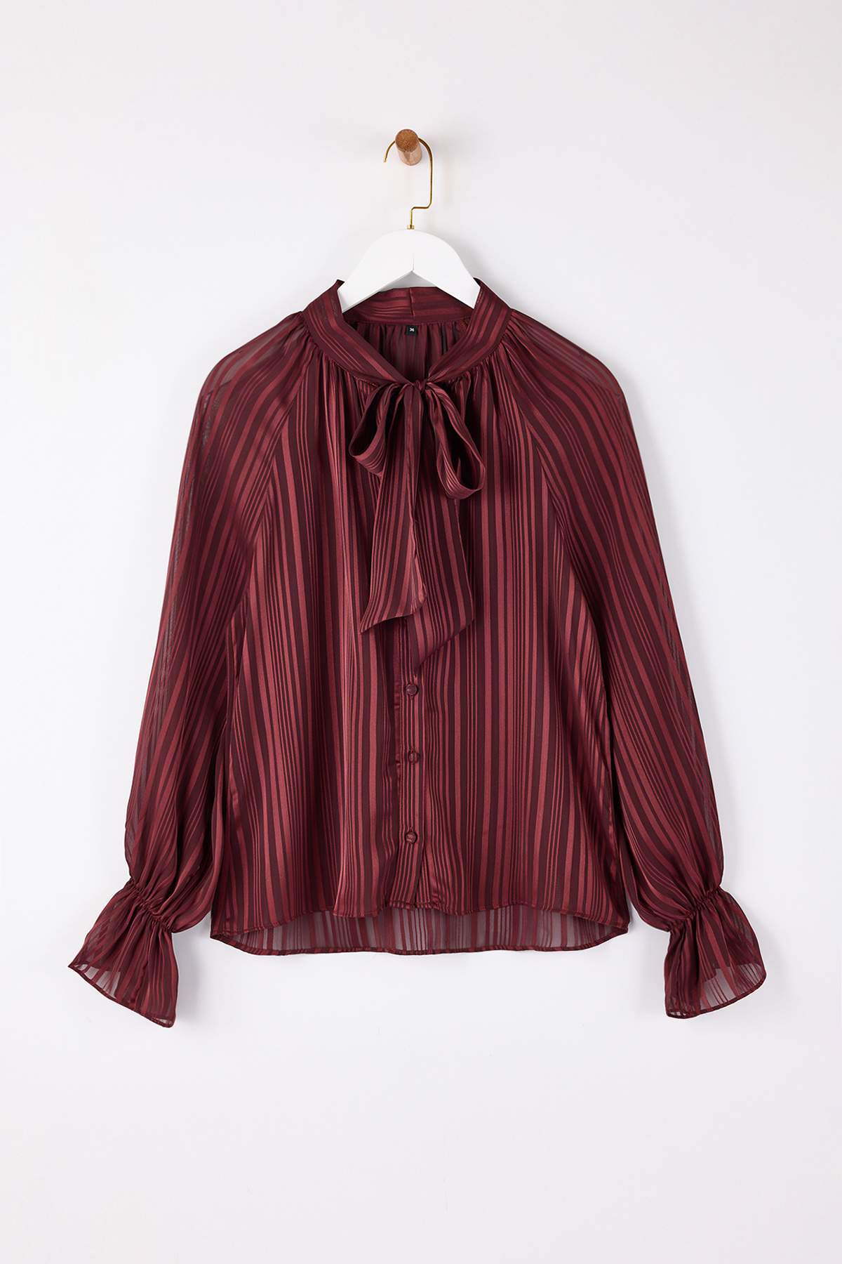 Trendyolmilla  Koyu Bordo Fular Detaylı Gömlek TWOSS26GO00020 - Görsel 5