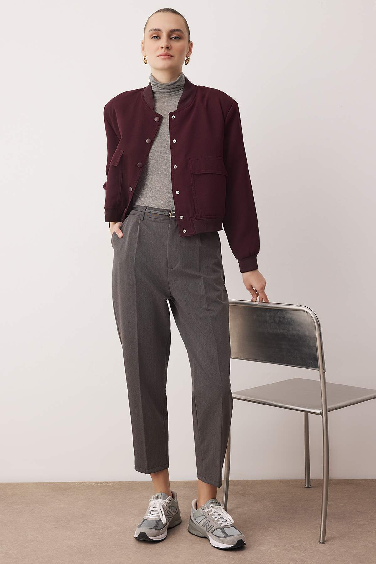 Trendyolmilla  Gri Kemerli Havuç/Şalvar Kalıp Dokuma Pantolon TWOAW26PL00167 - Görsel 2