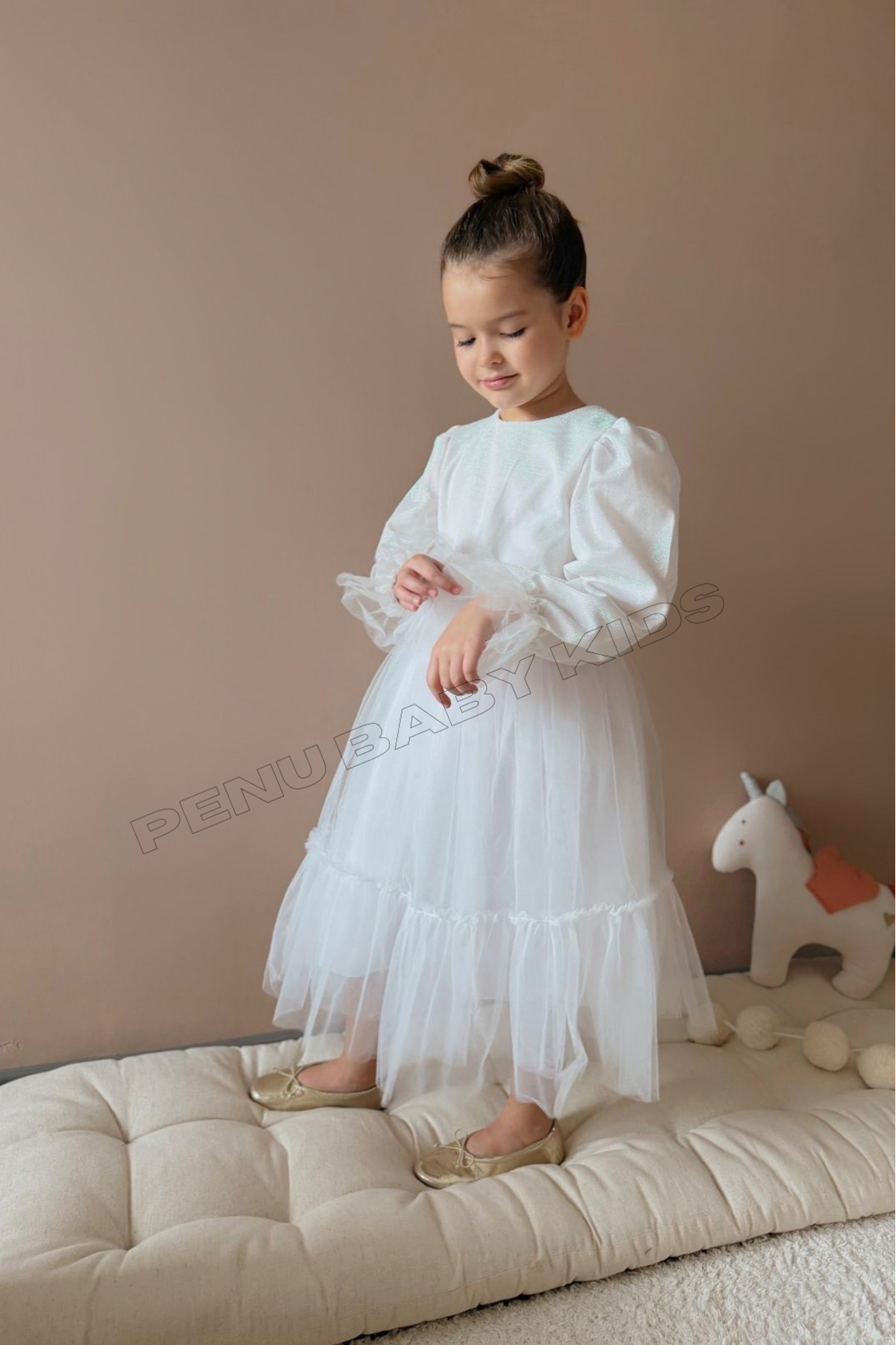 penu baby kids Beyaz Üstü Pırıltılı Kumaş Fırfırlı Uzun Etekli Uzun Kollu Kız Çocuk Kız Bebek Elbise fotoğrafı 6 (önizleme)