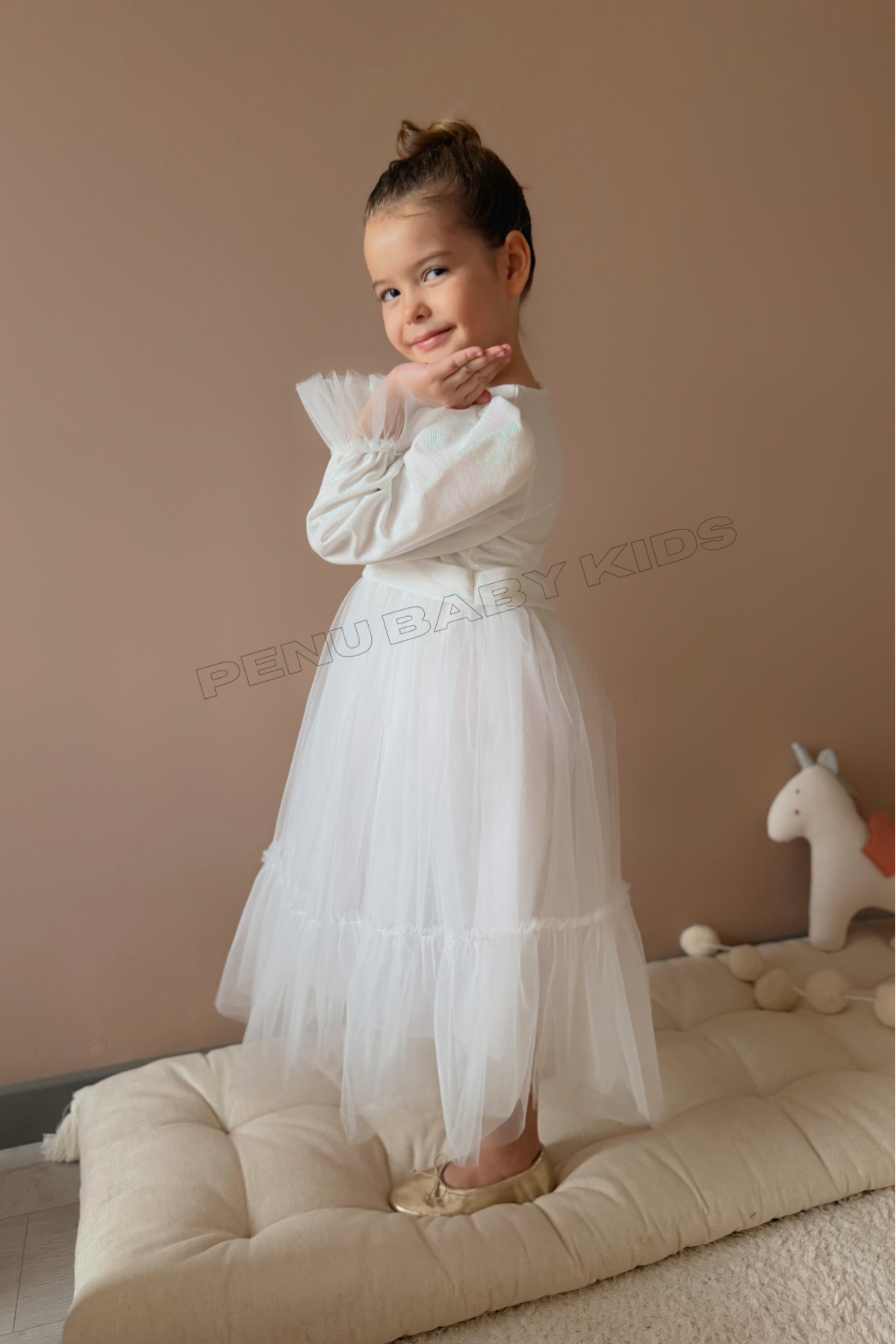 penu baby kids Beyaz Üstü Pırıltılı Kumaş Fırfırlı Uzun Etekli Uzun Kollu Kız Çocuk Kız Bebek Elbise fotoğrafı 3 (önizleme)