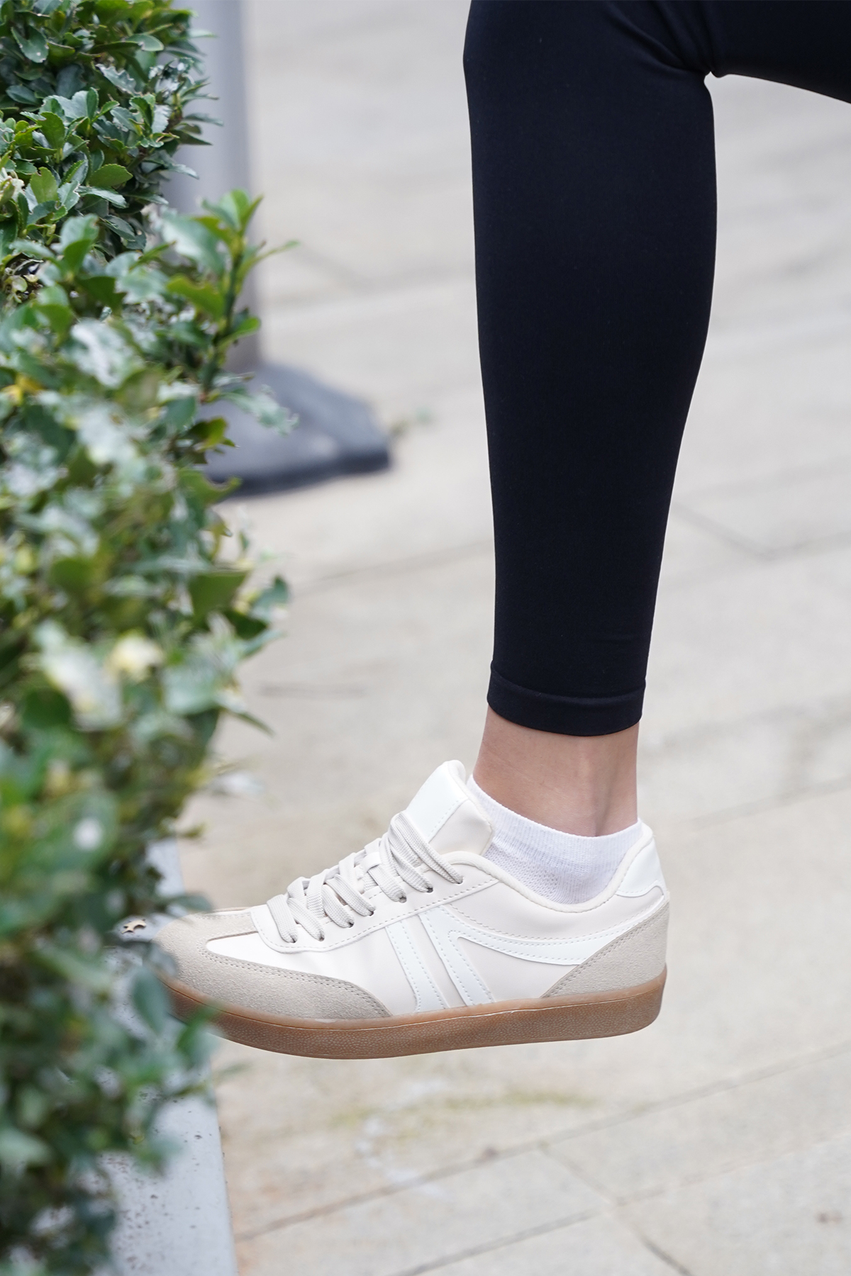 Marjin  Kadın Sneaker Bağcıklı Düz Taban Spor Ayakkabı Tiyone Bej - Görsel 5