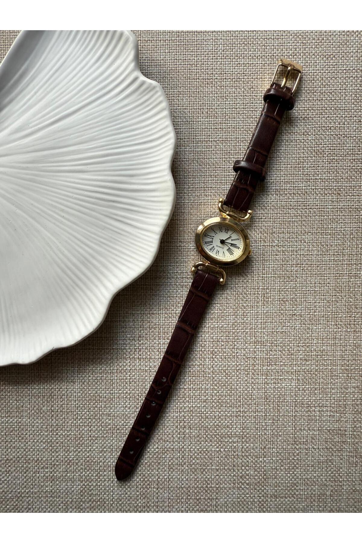 rubsey  Retro Minimal Deri Kordon Vintage Kadın Kol Saati(GÖRSELDEKİ ÜRÜN GÖNDERİLECEKTİR) - Görsel 6