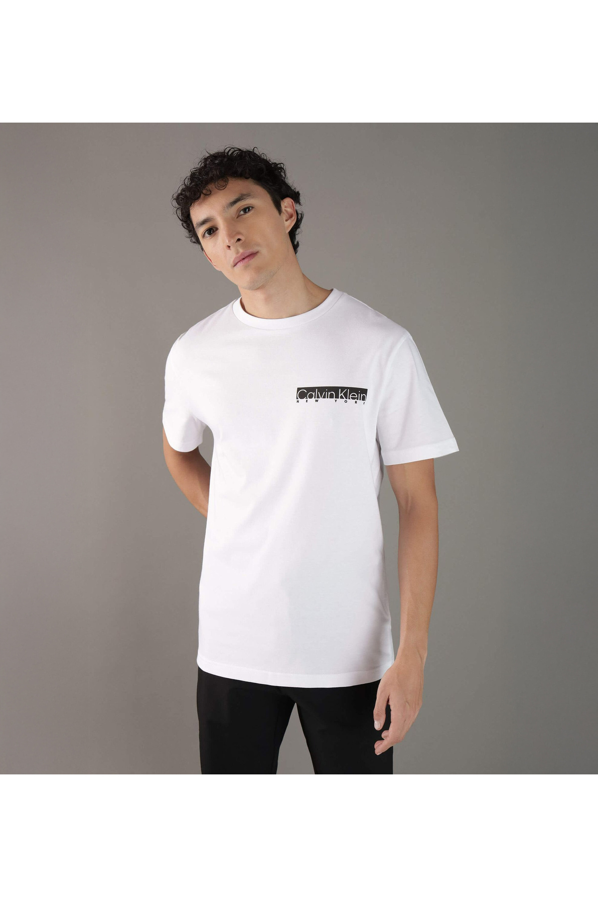 تیشرتمردانهCalvin Kleinسفید