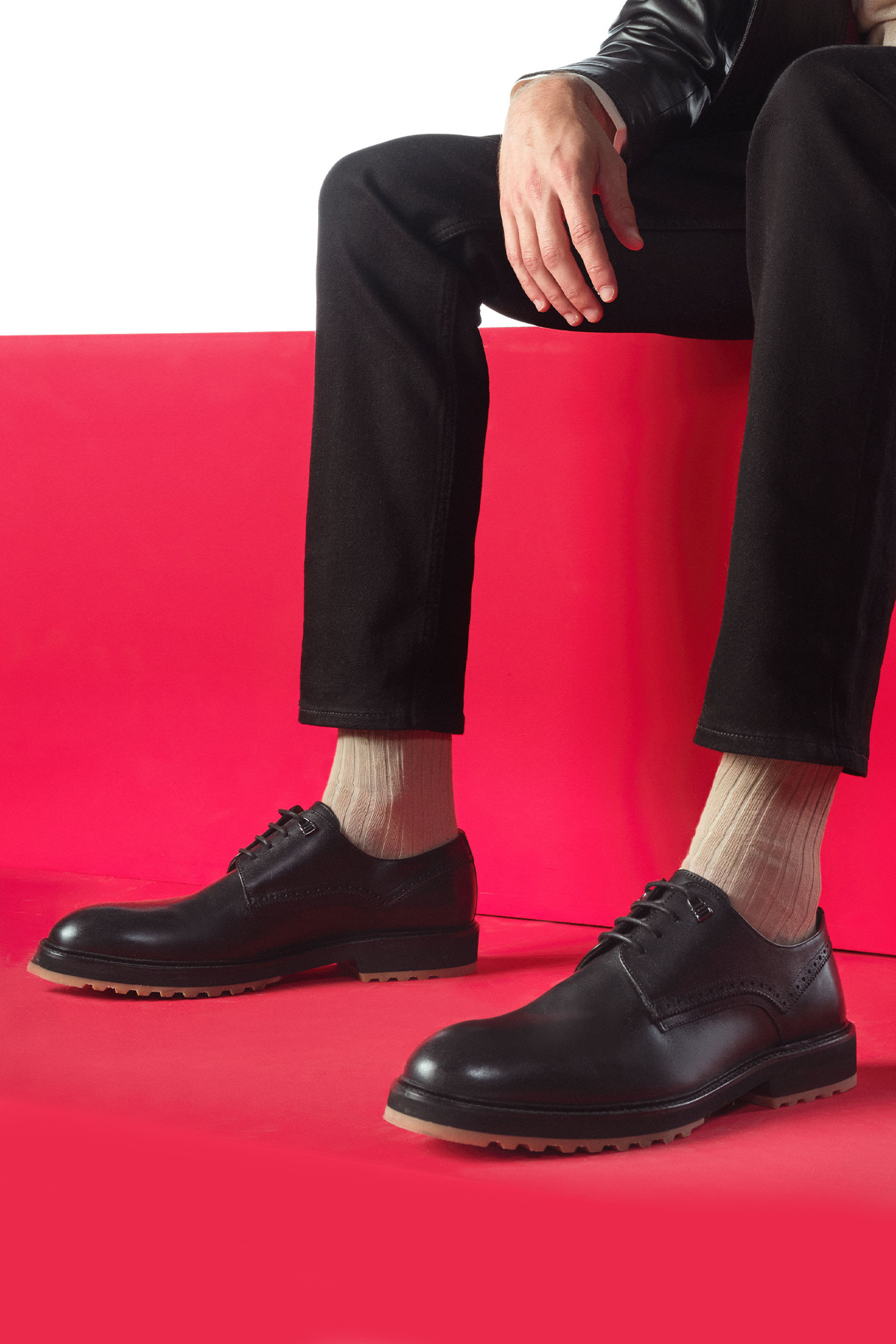 دریمود کفش راحتی مردانه چرم طبیعی مشکی بنددار کد ۲۵WFD604018