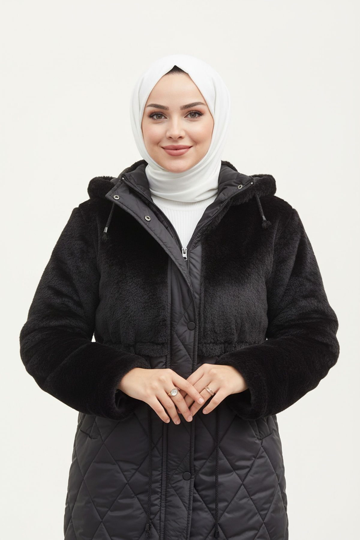 Modatuğsem Kapüşonlu Kürklü Kapitone Mont Siyah