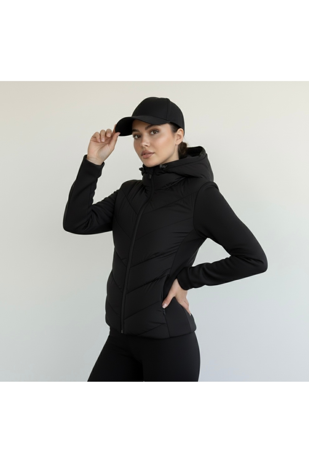 NEVEGE BUTİK Siyah Kapüşonlu Kontrast Şişme Mont Kışlık Slim Fit Rüzgar Geçirmez Fermuarlı Kadın Mont görsel 3