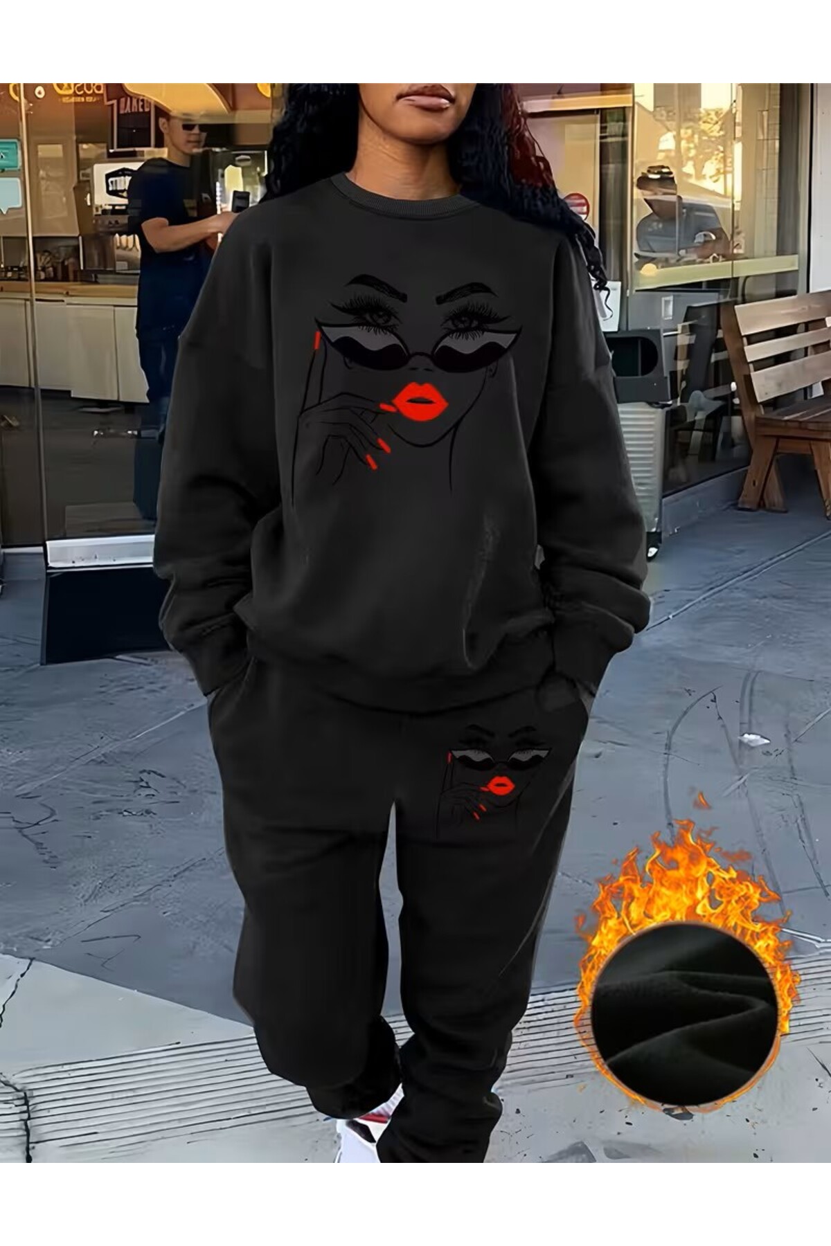 LELVANİ Ženska gornja i donja trenerka sa otisnutim motivom trepavica i usana...