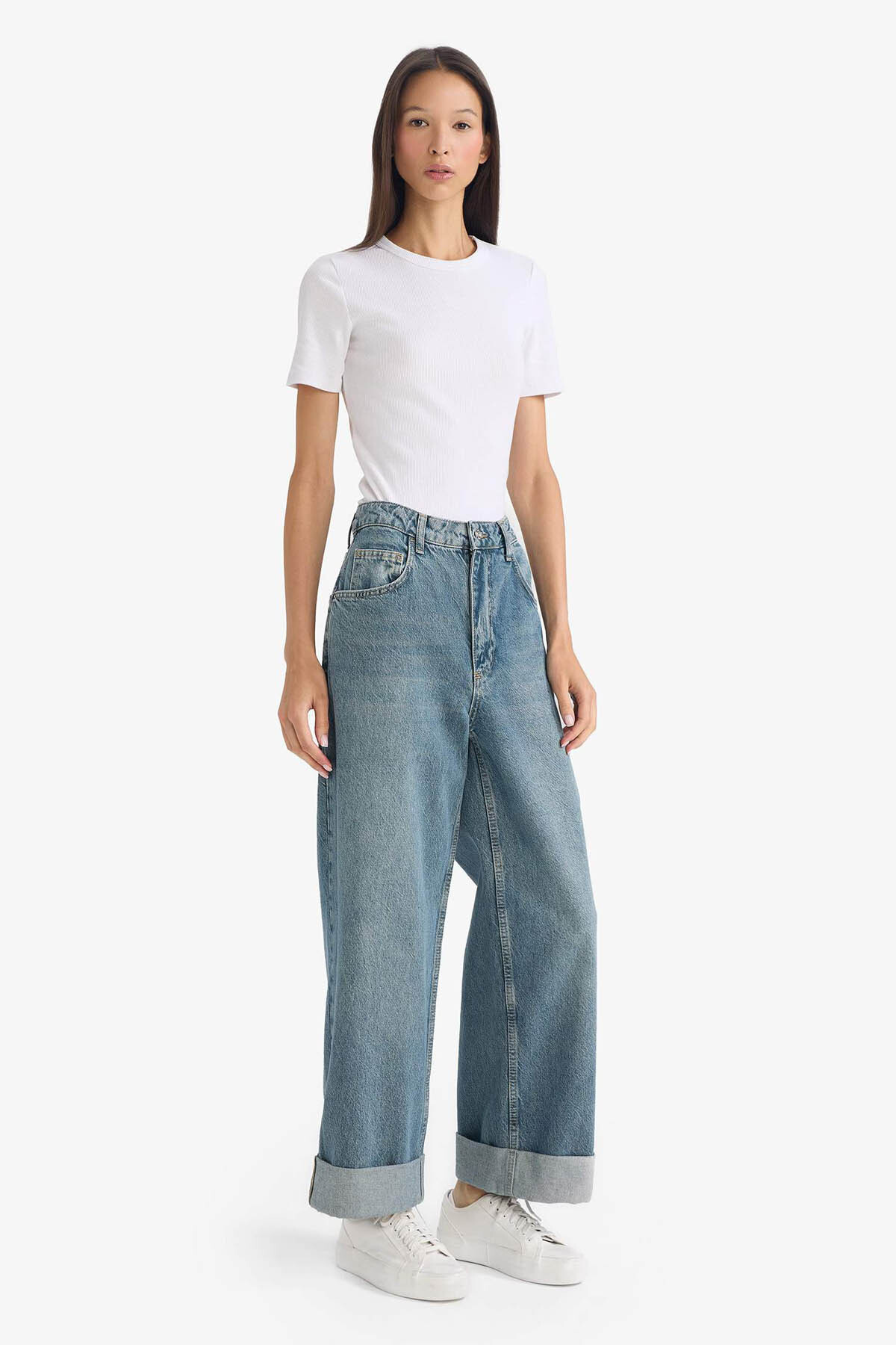 DeFacto %100 Pamuk Baggy Fit Yüksek Bel Katlamalı Paça Jean Pantolon E9134AX25AU