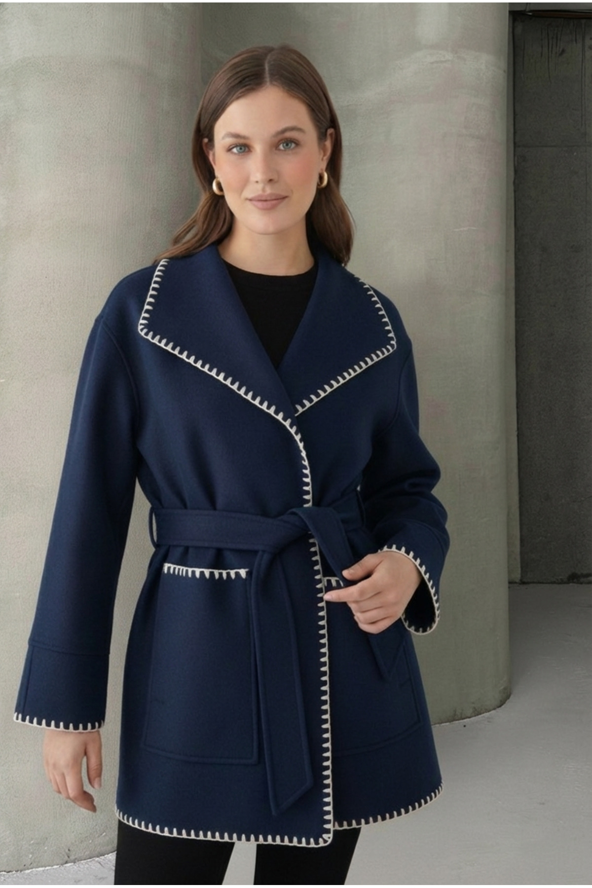 Cerenza  Nakış Detaylı Kuşaklı Yumuşak Kaşe Kaban